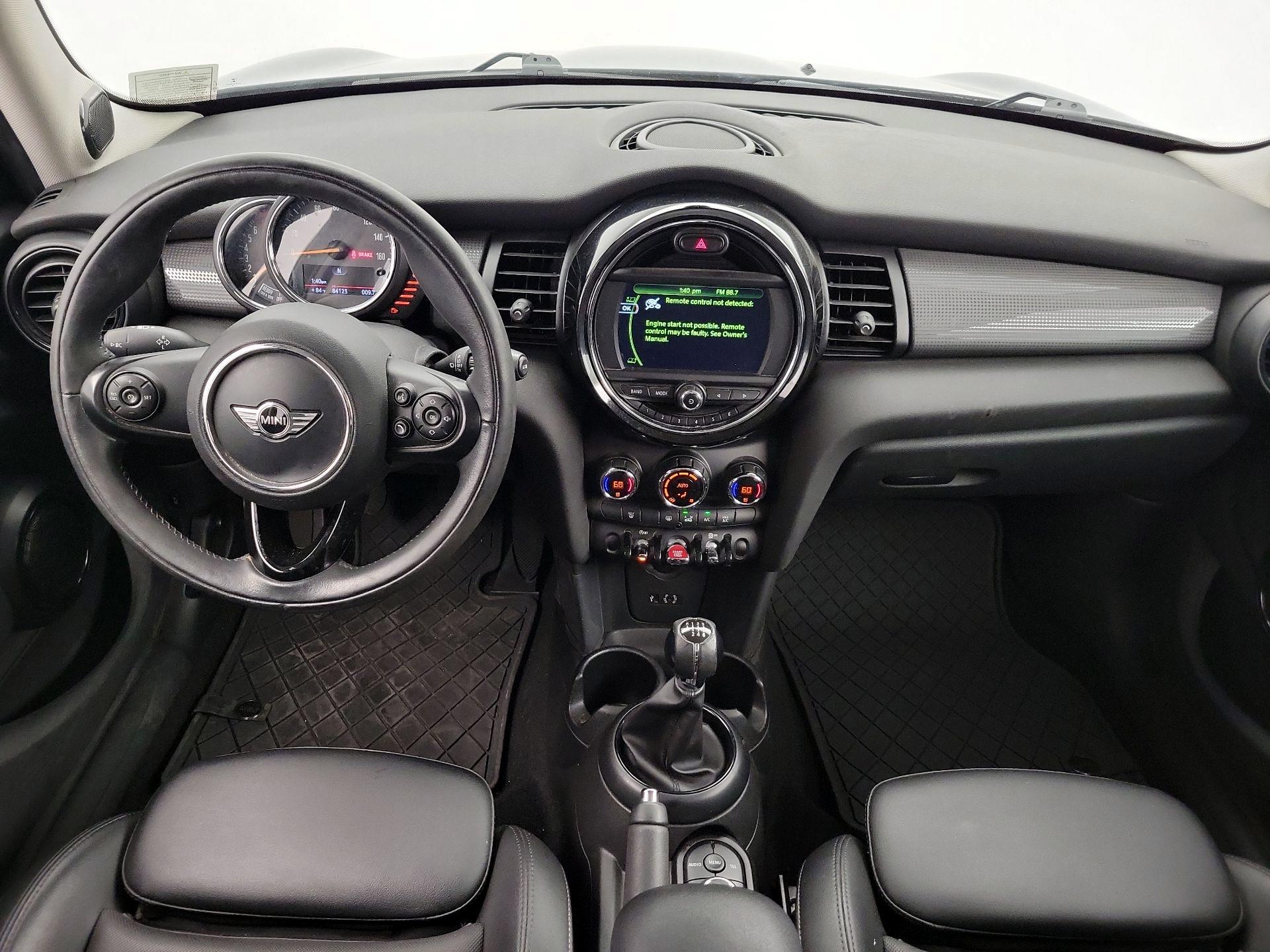 Thumbnail: 2017 MINI Cooper Hardtop - 9