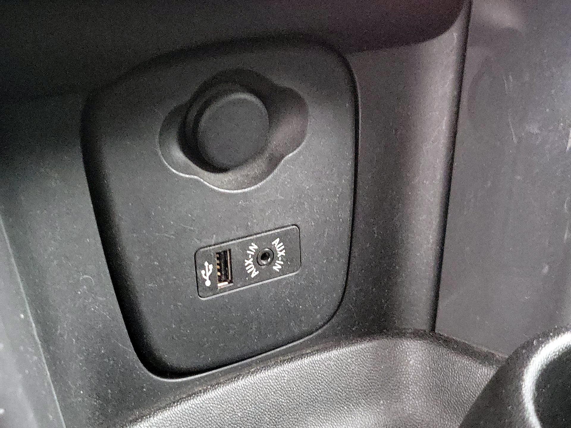 Thumbnail: 2017 MINI Cooper Hardtop - 17