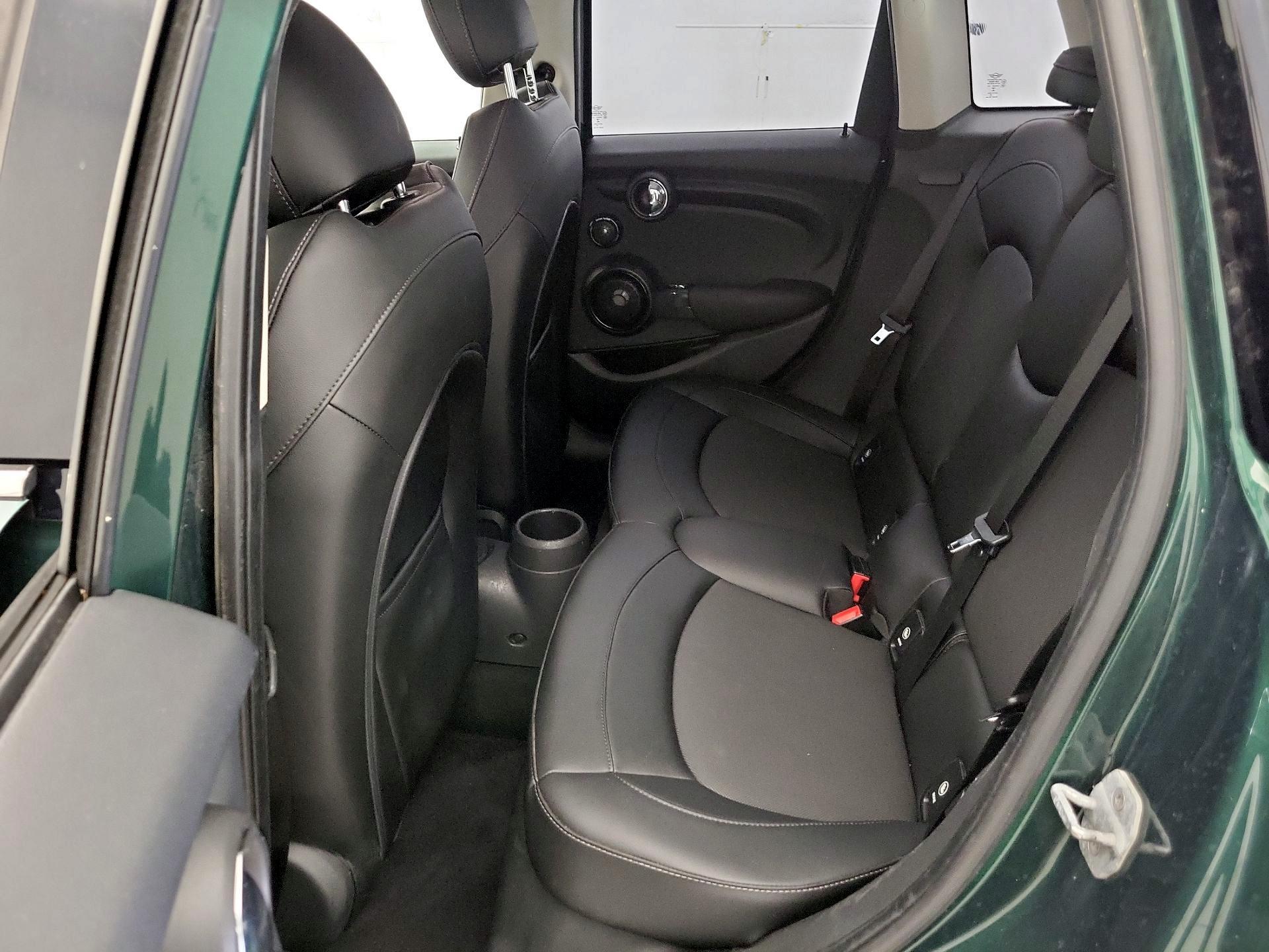 Thumbnail: 2017 MINI Cooper Hardtop - 18