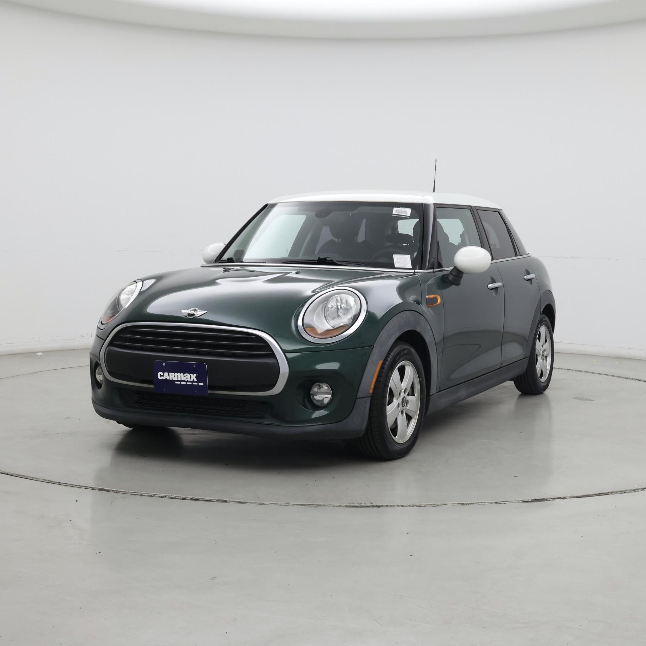 Thumbnail: 2017 MINI Cooper Hardtop - 4