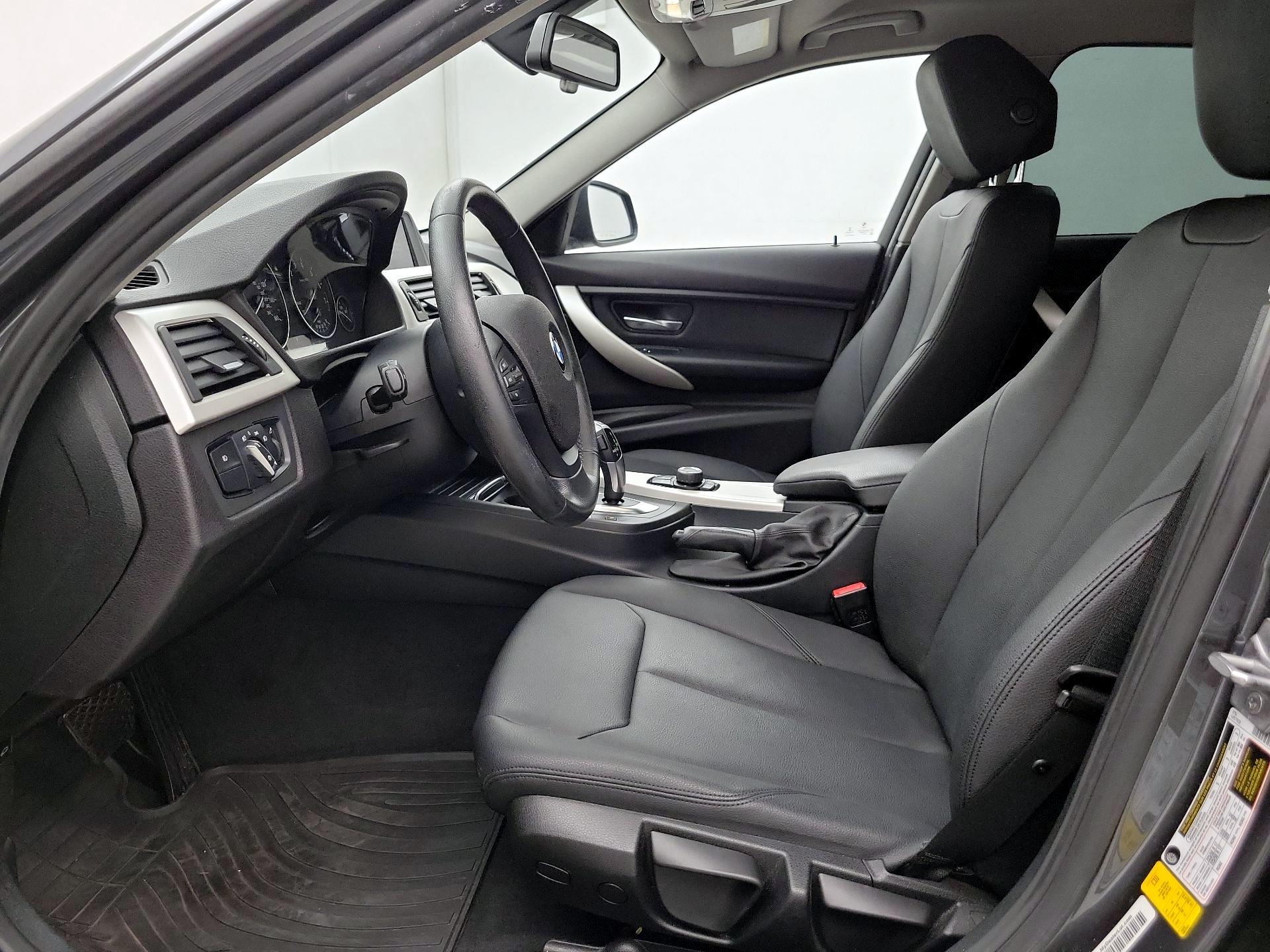 Thumbnail: 2016 BMW 3 Series - 11