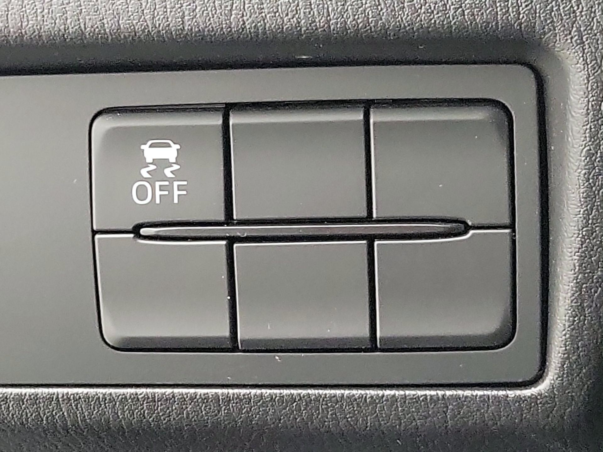 Thumbnail: 2019 Mazda MX-5 Miata - 13