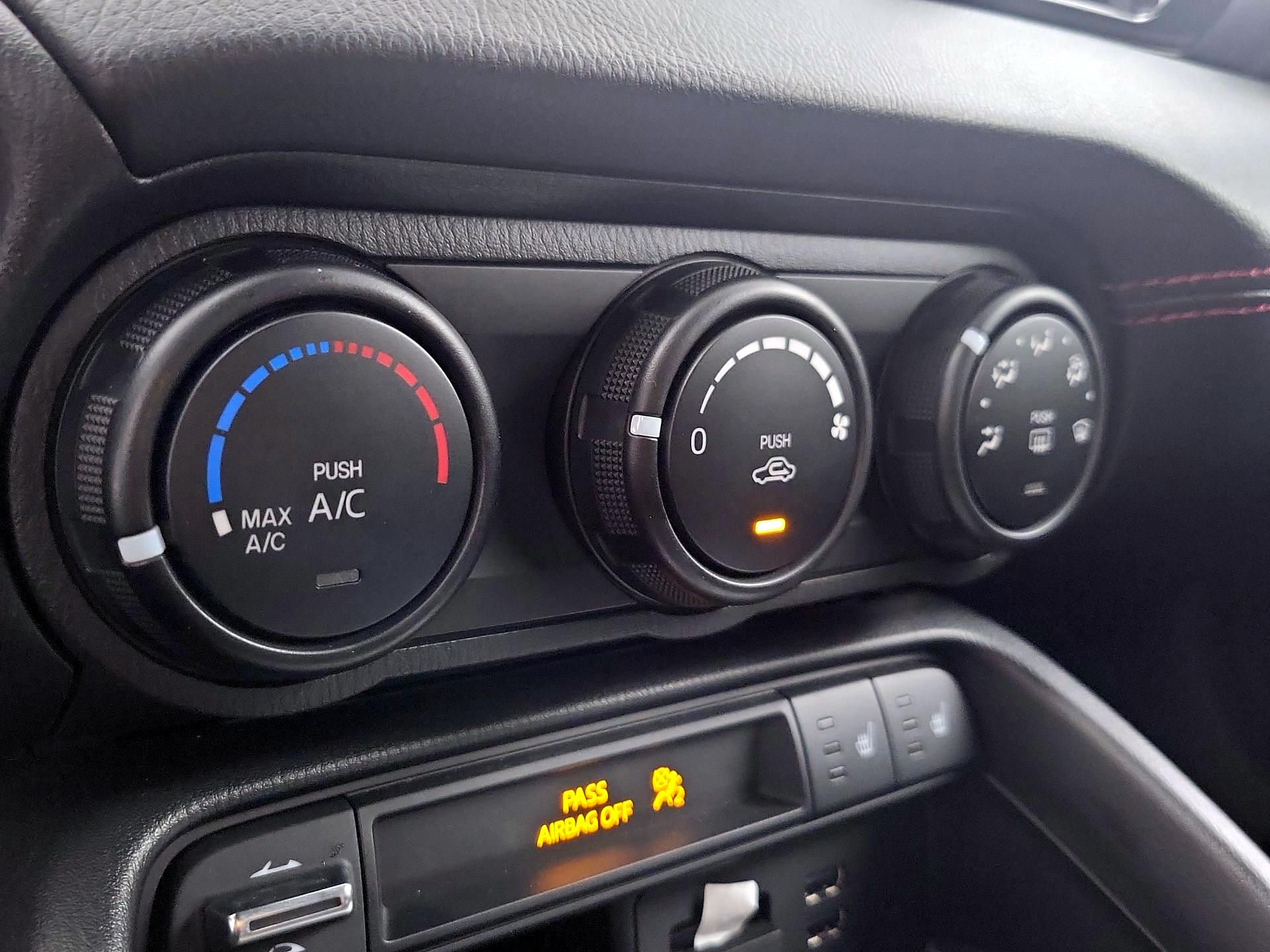 Thumbnail: 2019 Mazda MX-5 Miata - 16