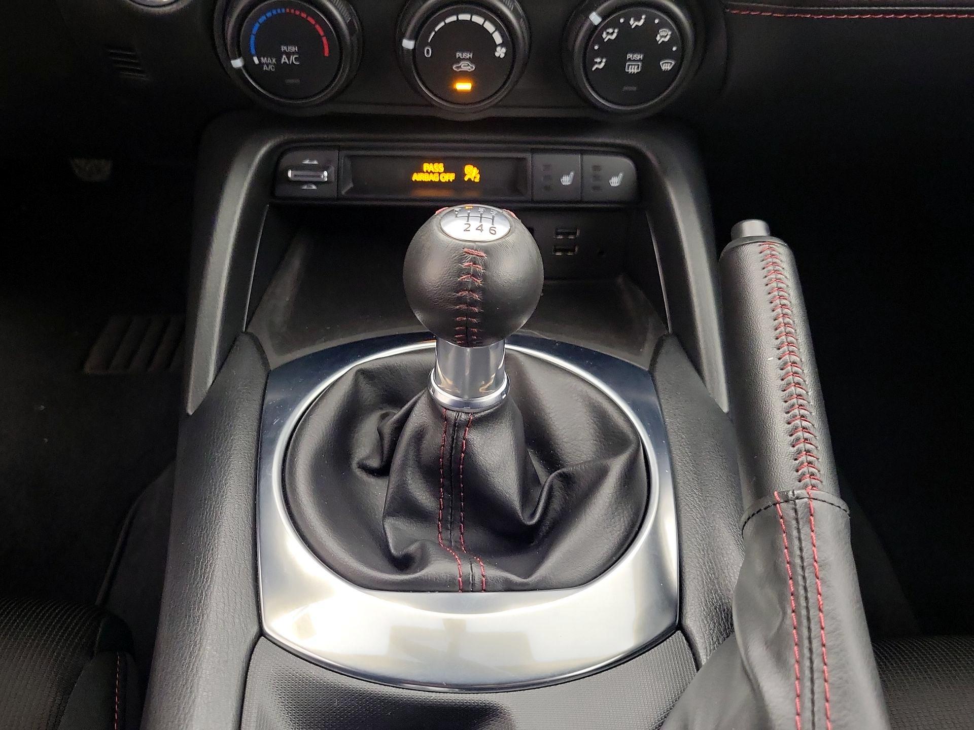 Thumbnail: 2019 Mazda MX-5 Miata - 17