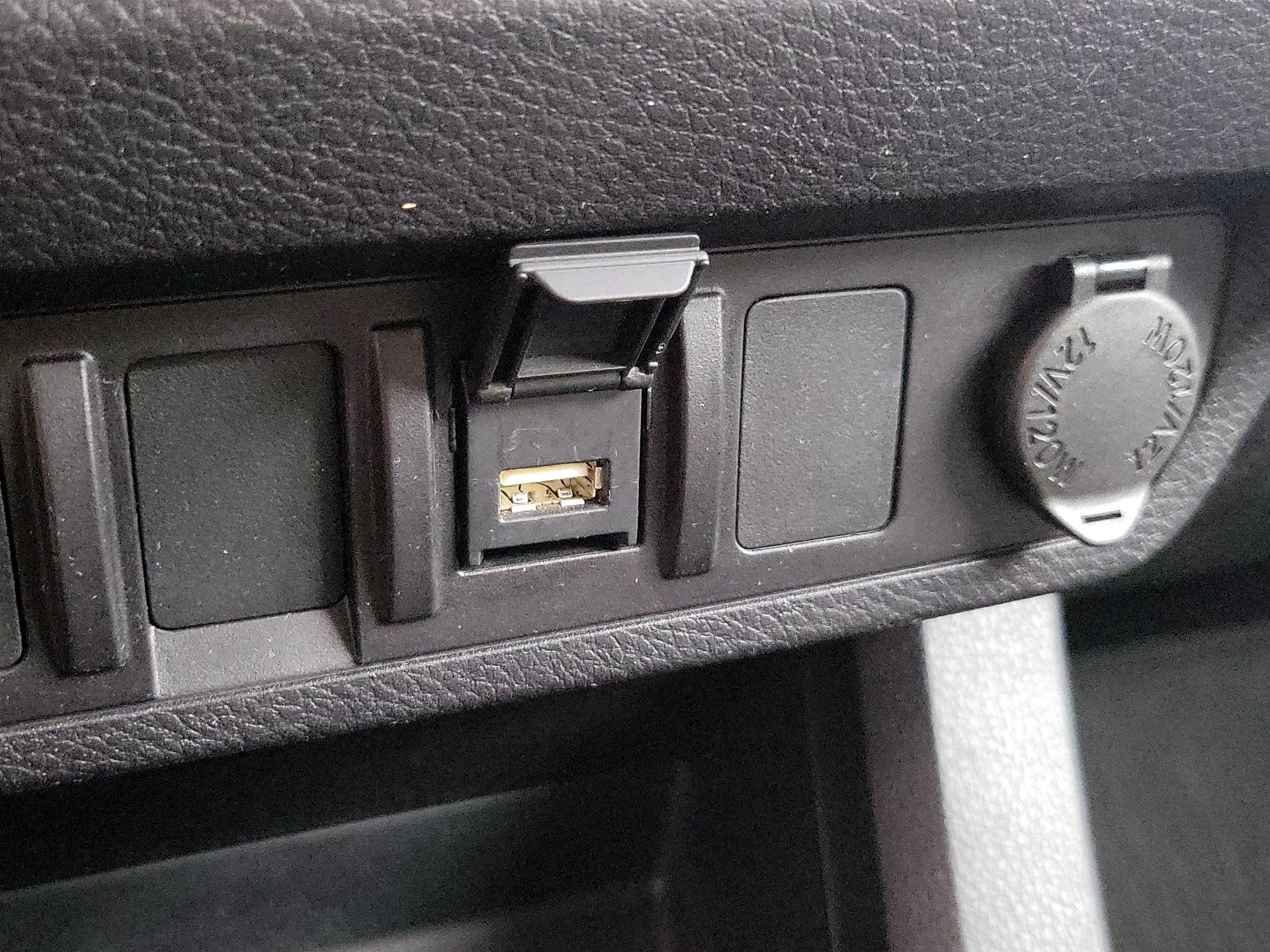 Thumbnail: 2022 Toyota Tacoma - 18