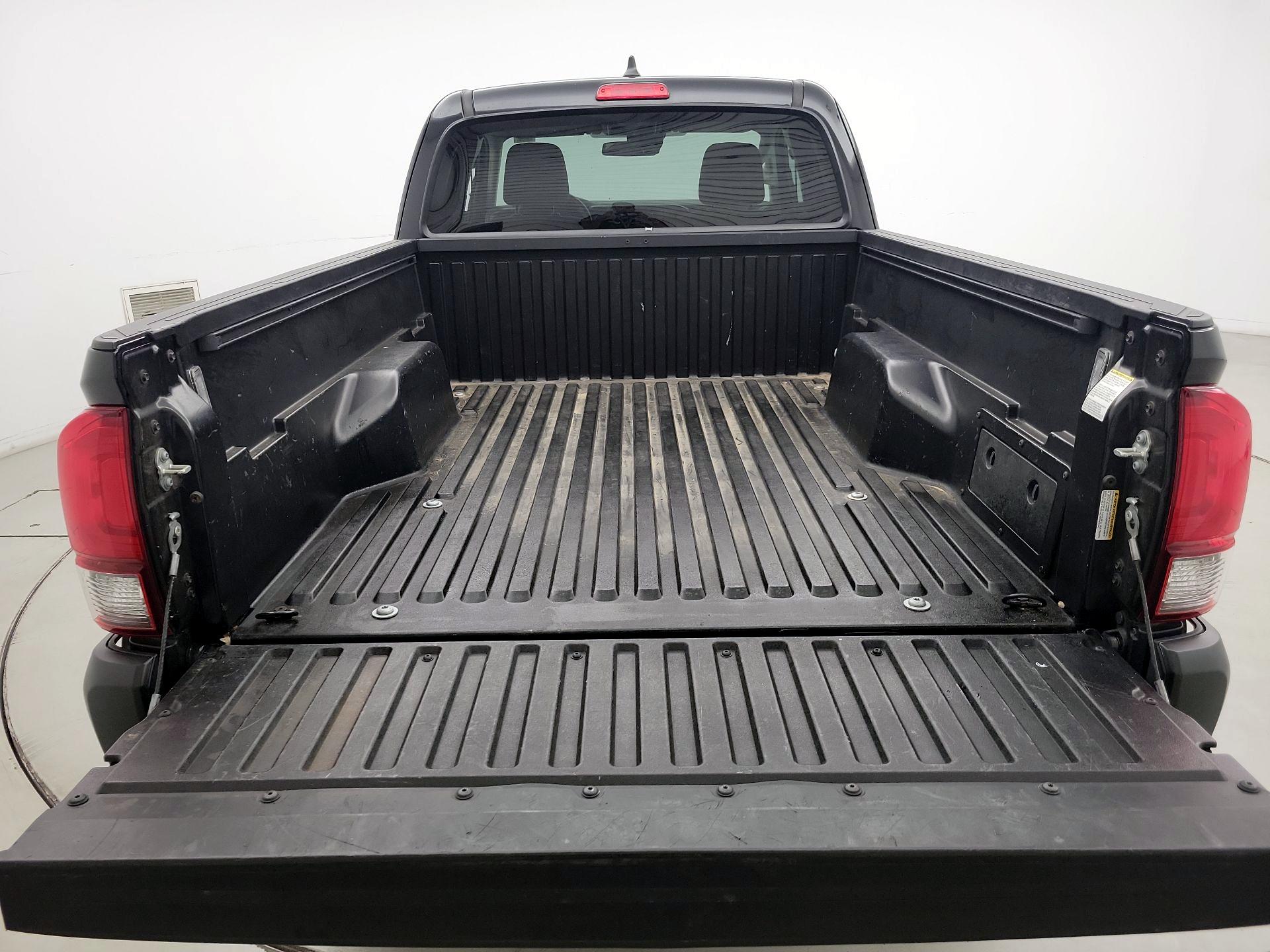 Thumbnail: 2022 Toyota Tacoma - 19