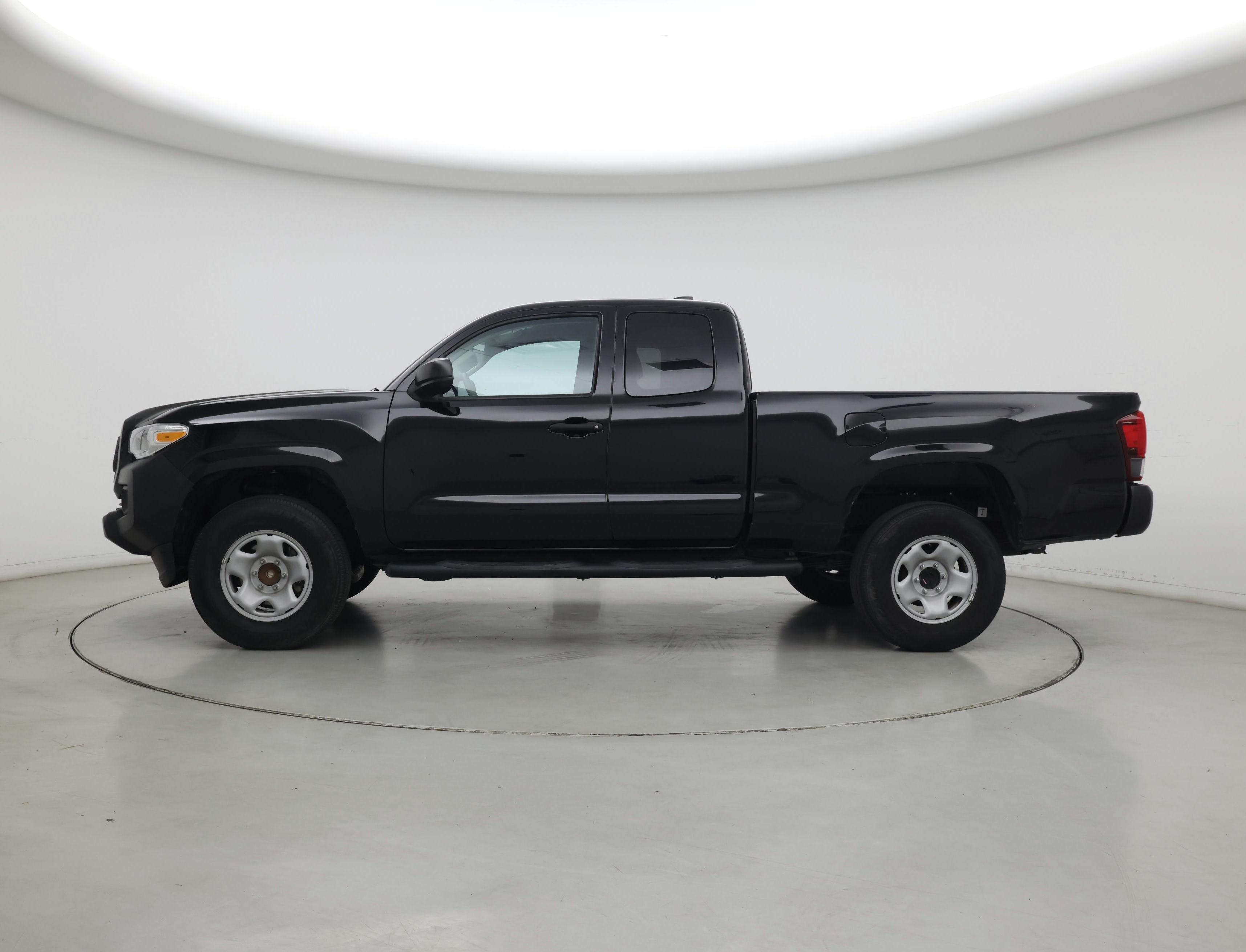 Thumbnail: 2022 Toyota Tacoma - 3