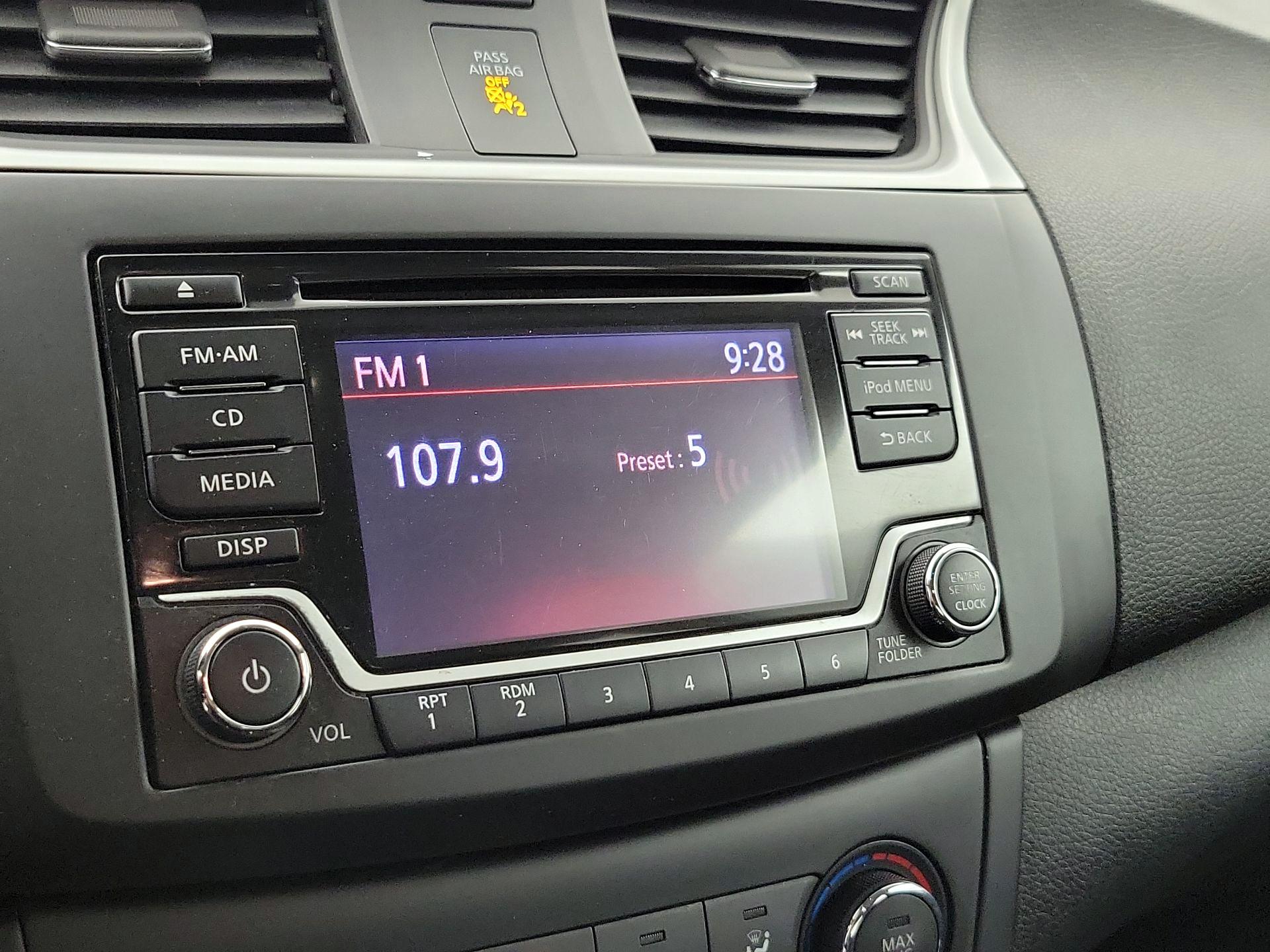 Thumbnail: 2018 Nissan Sentra - 15