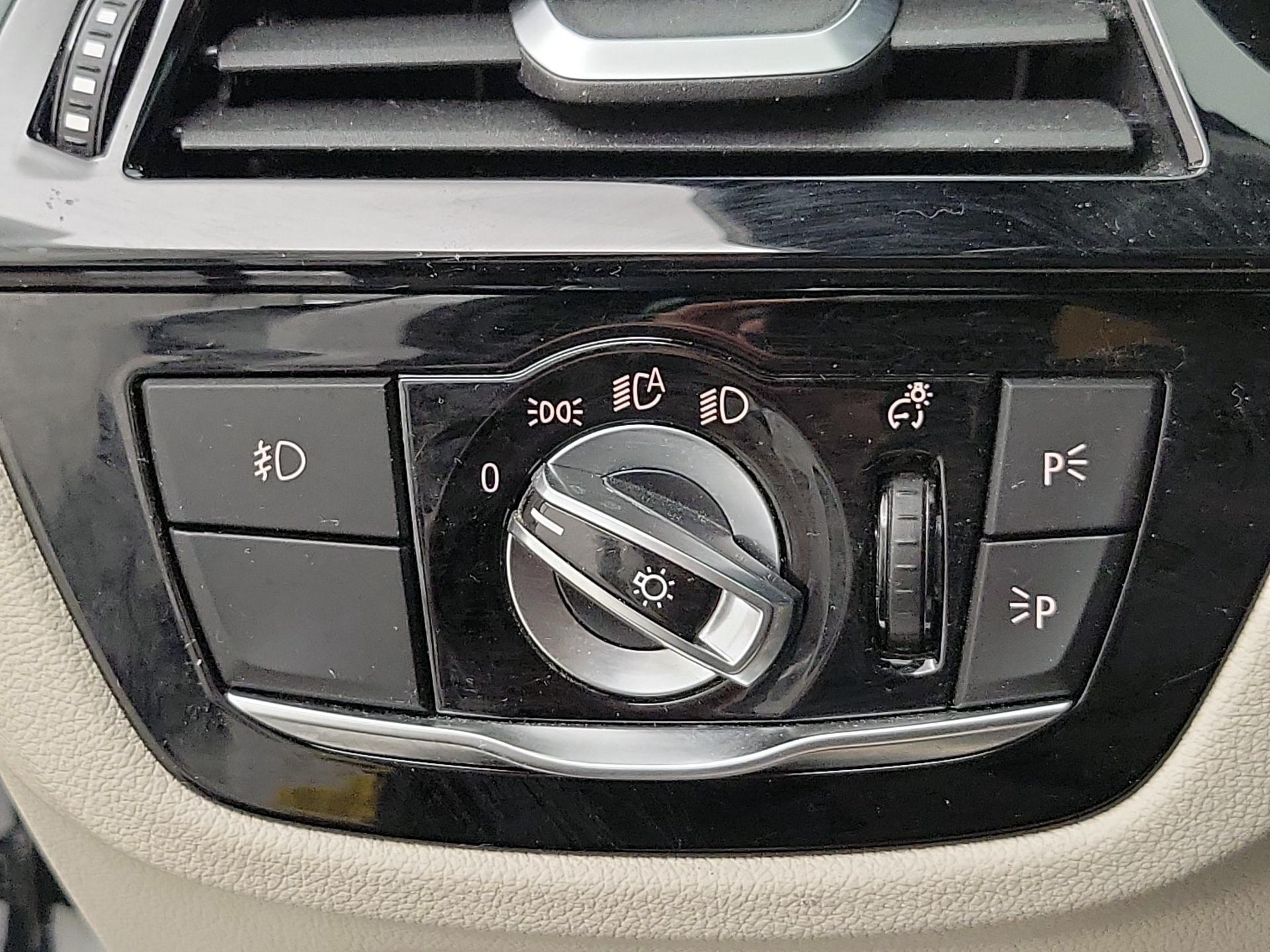 Thumbnail: 2018 BMW 5 Series - 13