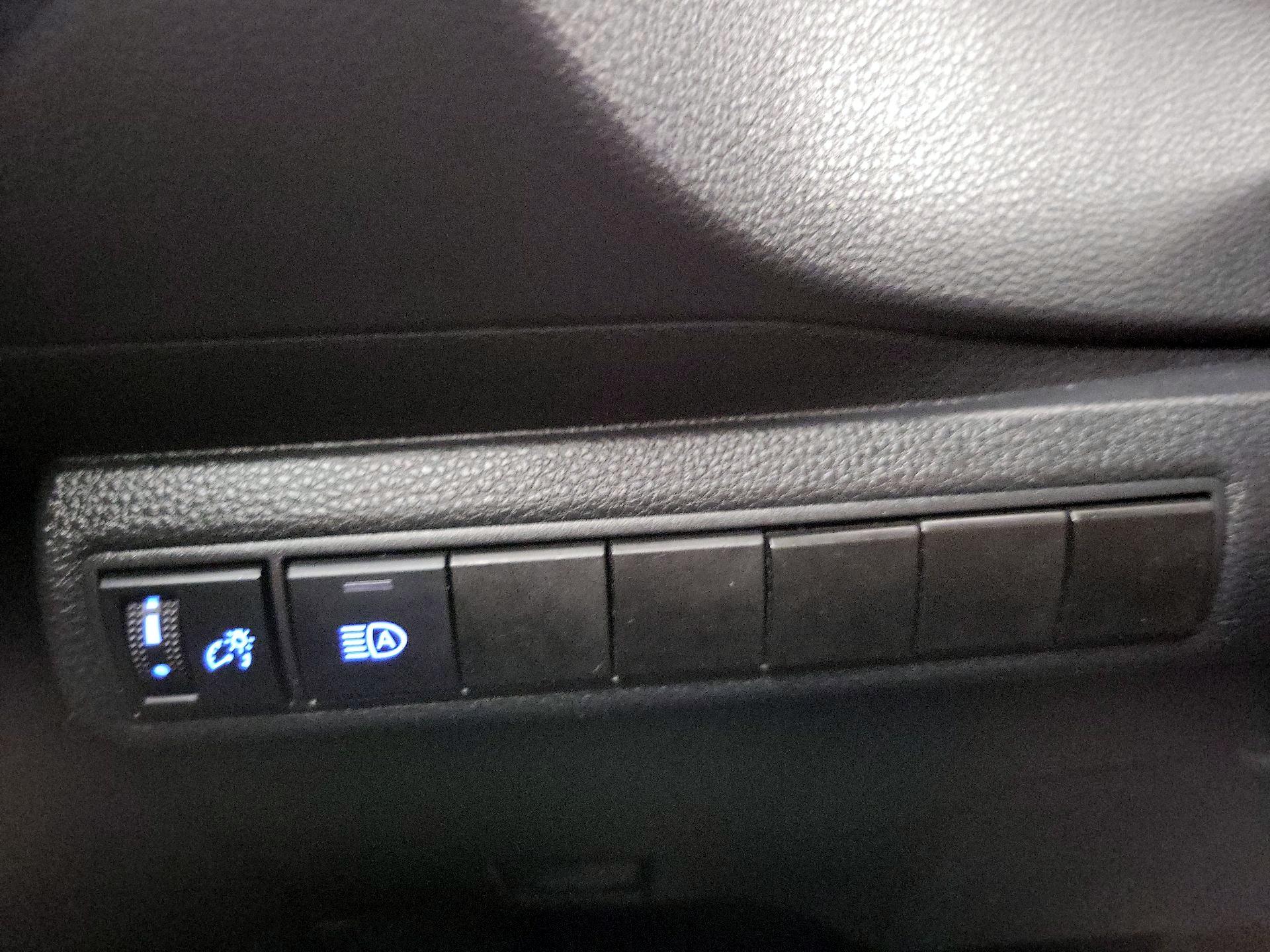 Thumbnail: 2021 Toyota Corolla - 13