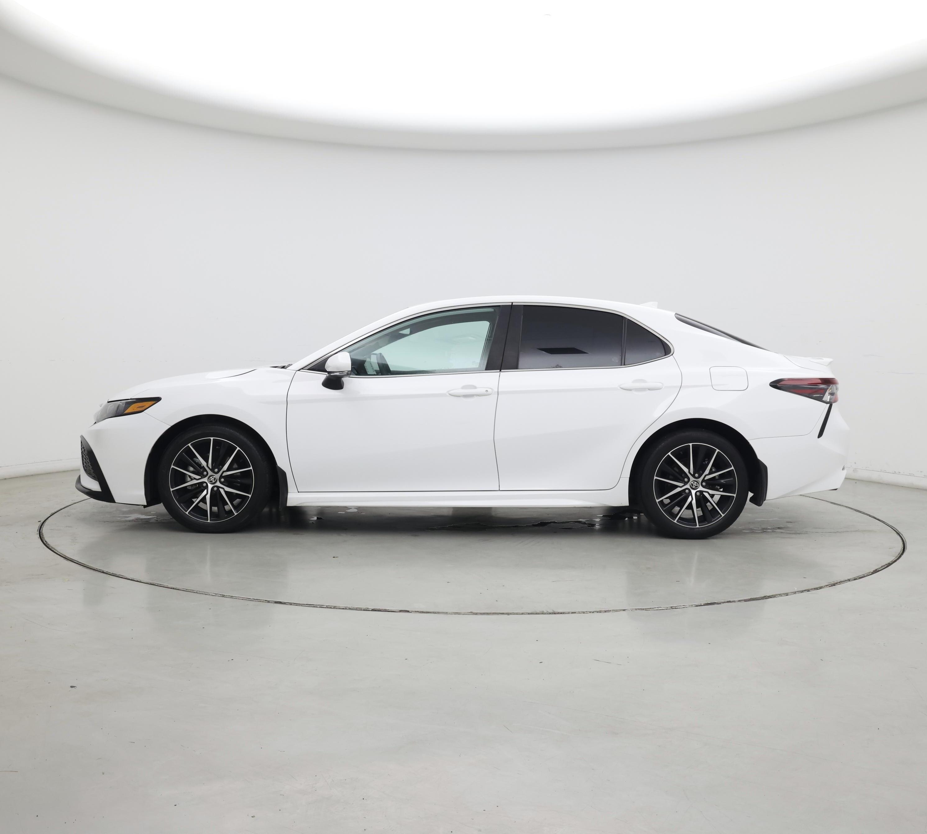 Thumbnail: 2024 Toyota Camry - 3