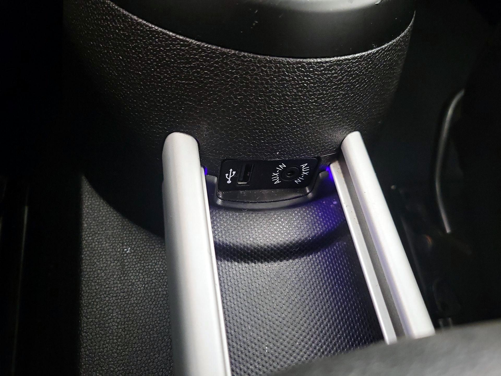 Thumbnail: 2015 MINI Cooper Countryman - 16