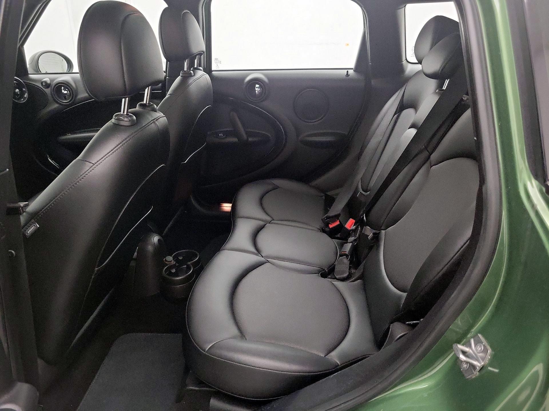 Thumbnail: 2015 MINI Cooper Countryman - 18