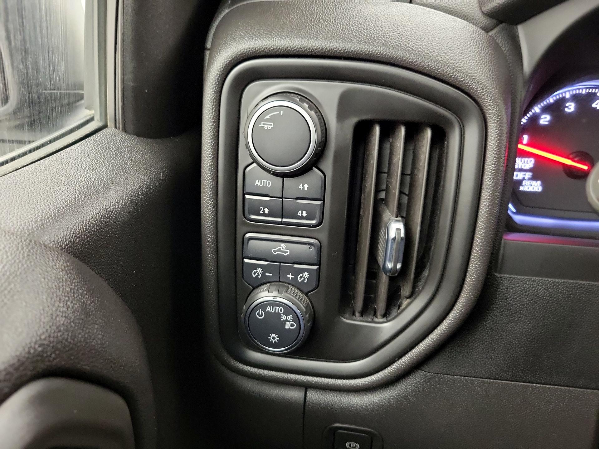 Thumbnail: 2022 Chevrolet Silverado 1500 - 13