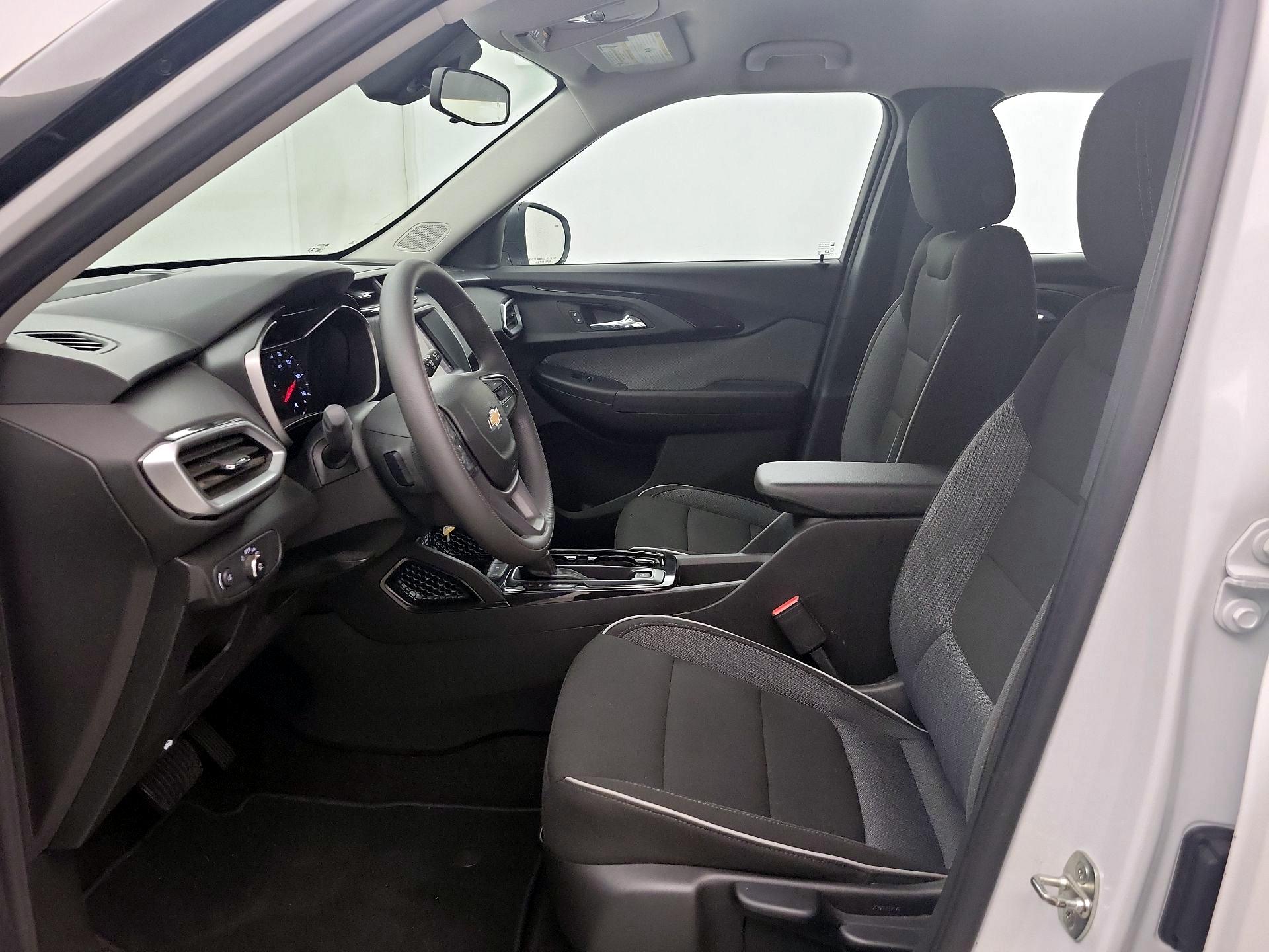 Thumbnail: 2021 Chevrolet TrailBlazer - 11