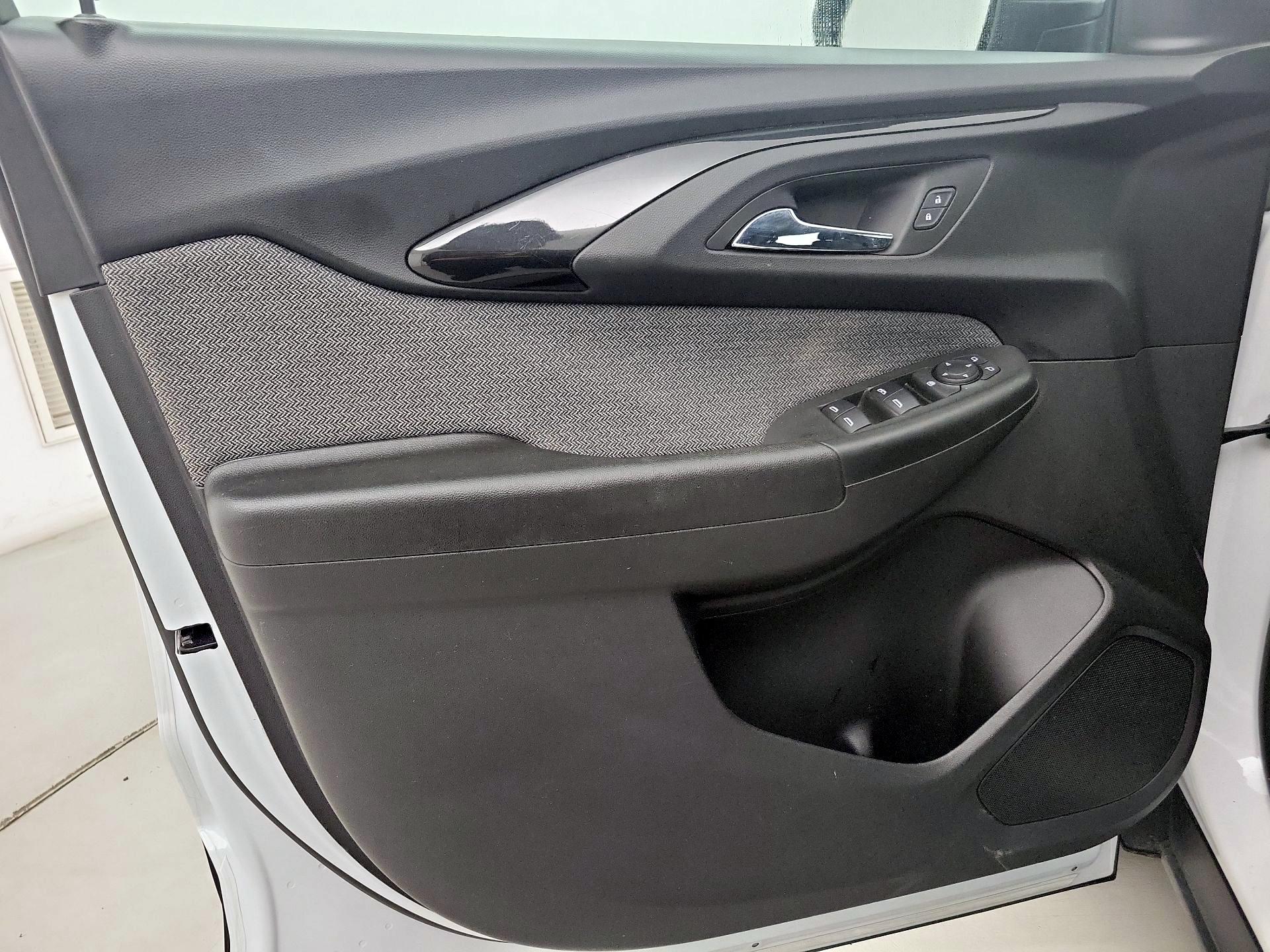 Thumbnail: 2021 Chevrolet TrailBlazer - 12