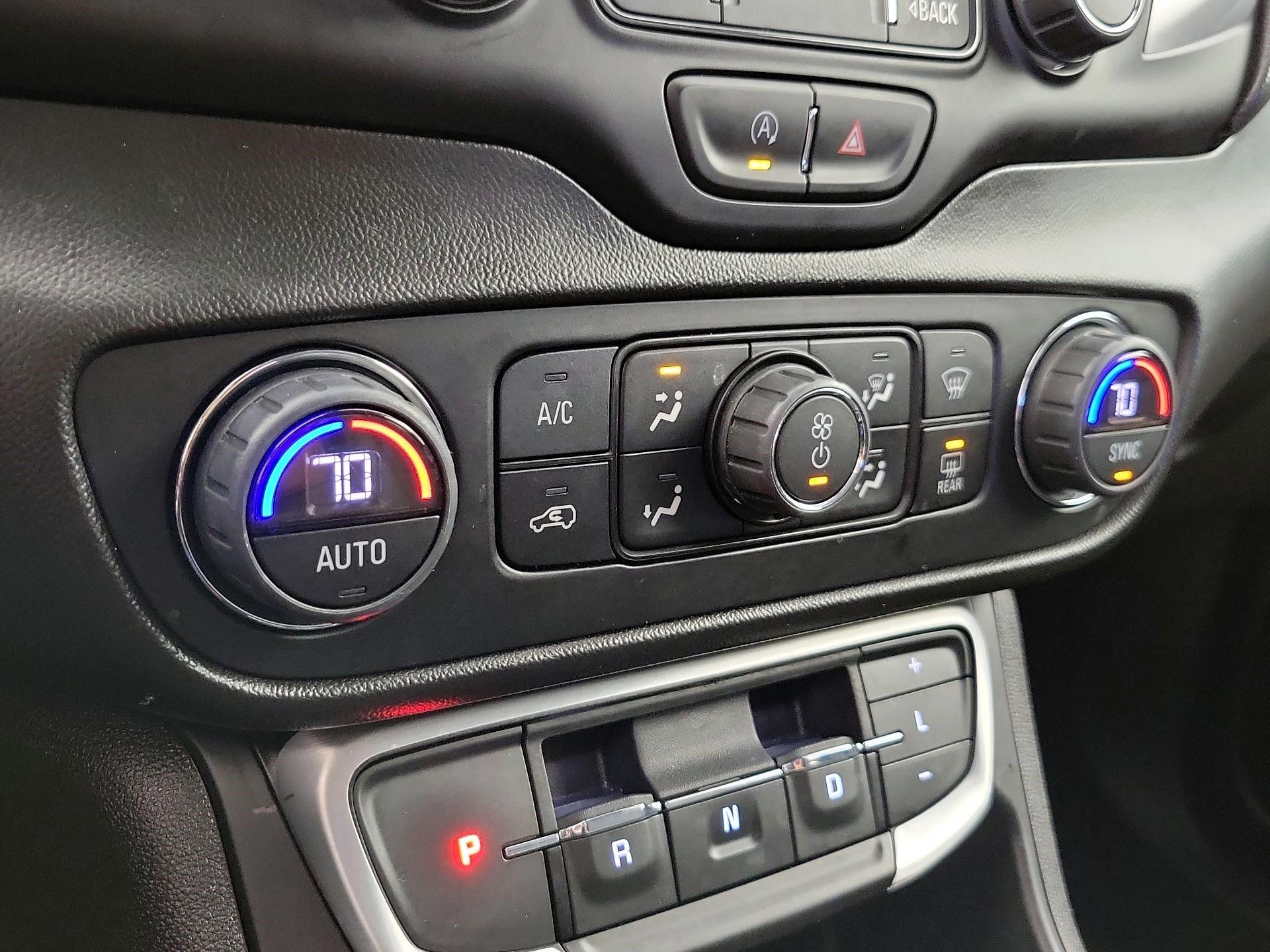 Thumbnail: 2022 GMC Terrain - 16