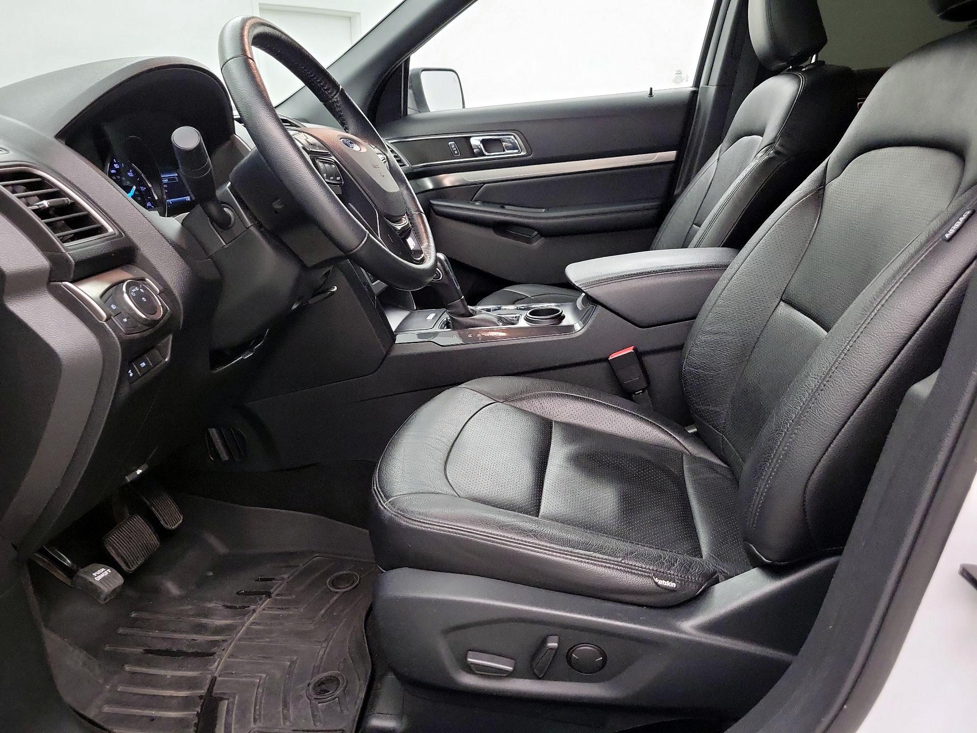 Thumbnail: 2019 Ford Explorer - 11