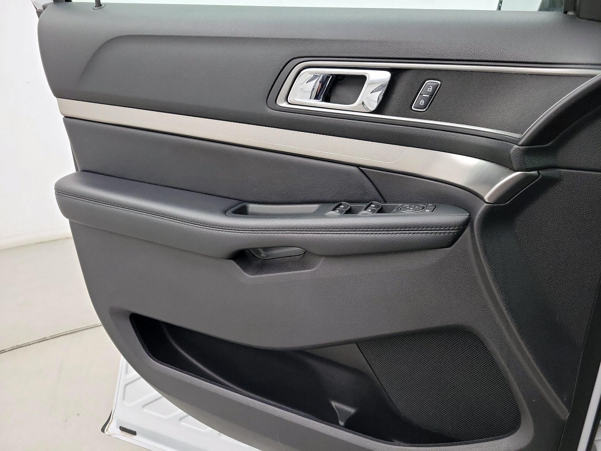 Thumbnail: 2019 Ford Explorer - 12