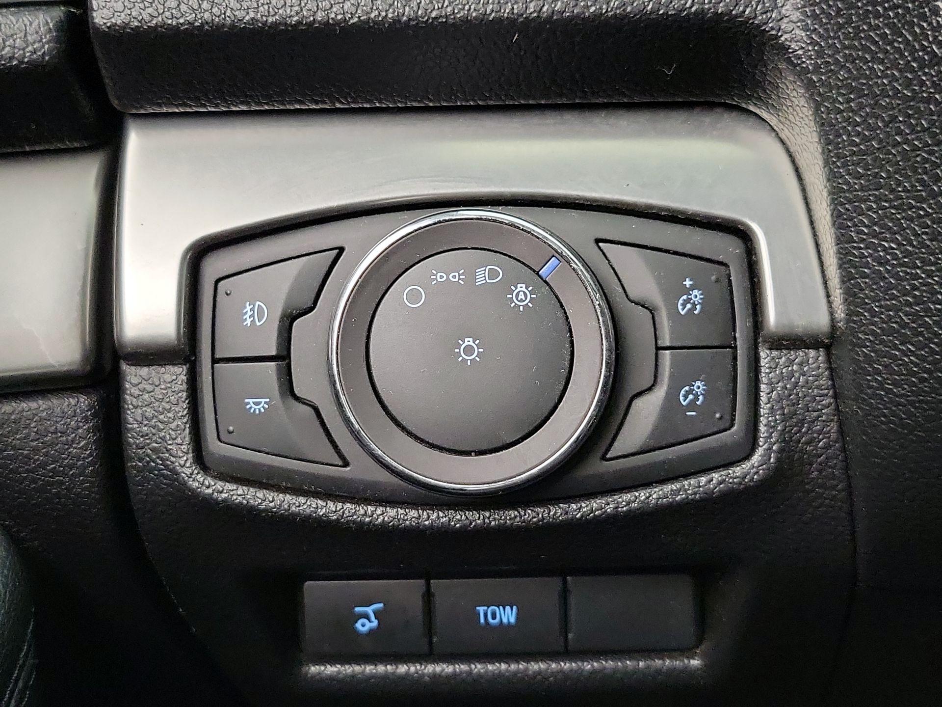 Thumbnail: 2019 Ford Explorer - 13