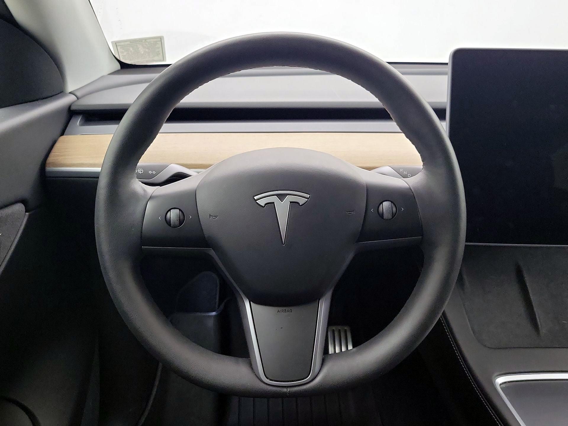 Thumbnail: 2022 Tesla Model Y - 10