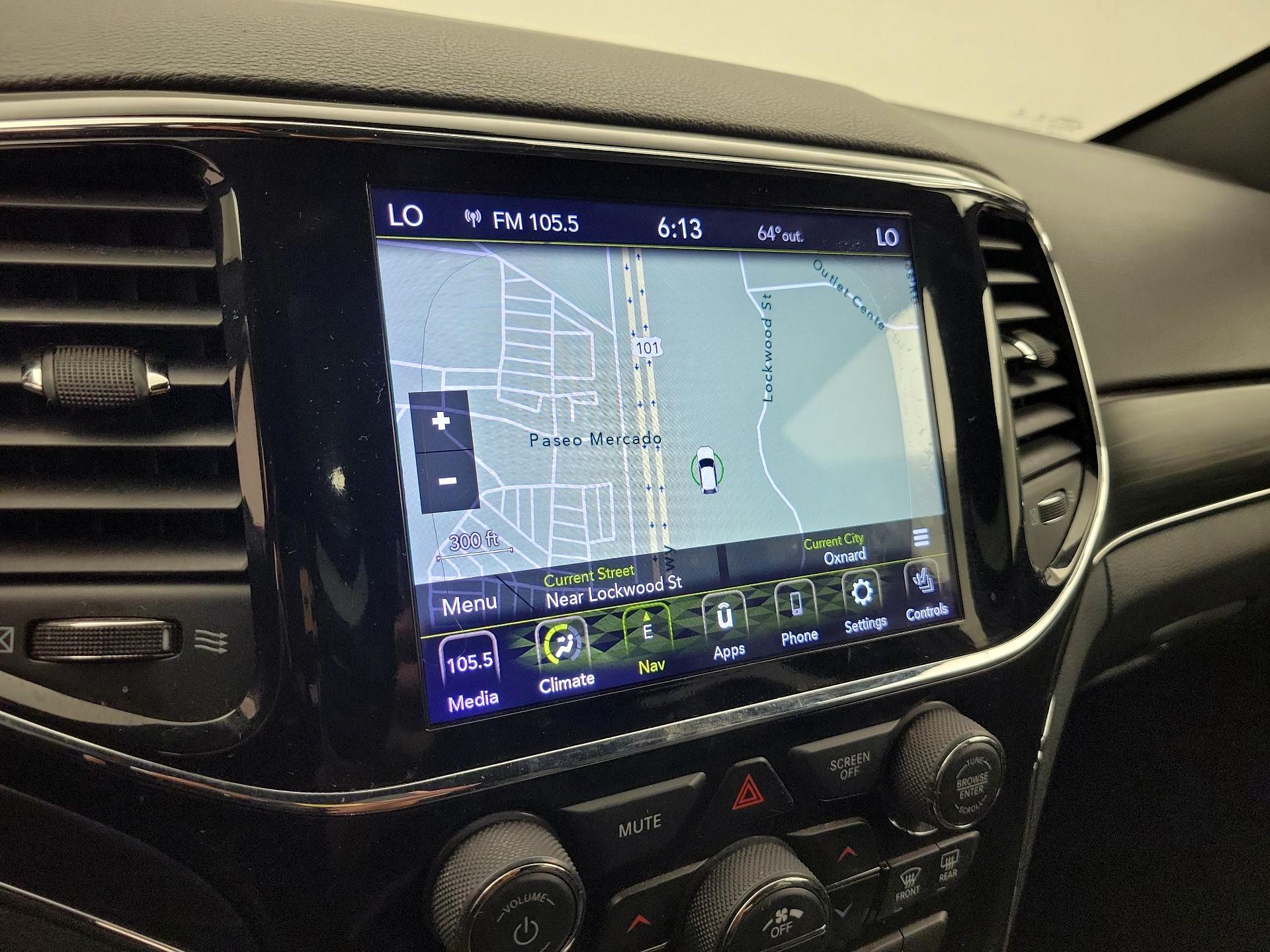 Thumbnail: 2022 Jeep Grand Cherokee - 14