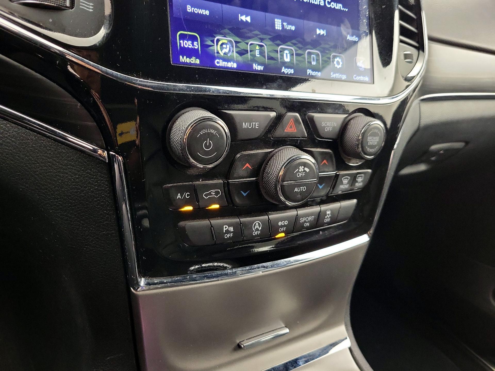 Thumbnail: 2022 Jeep Grand Cherokee - 17