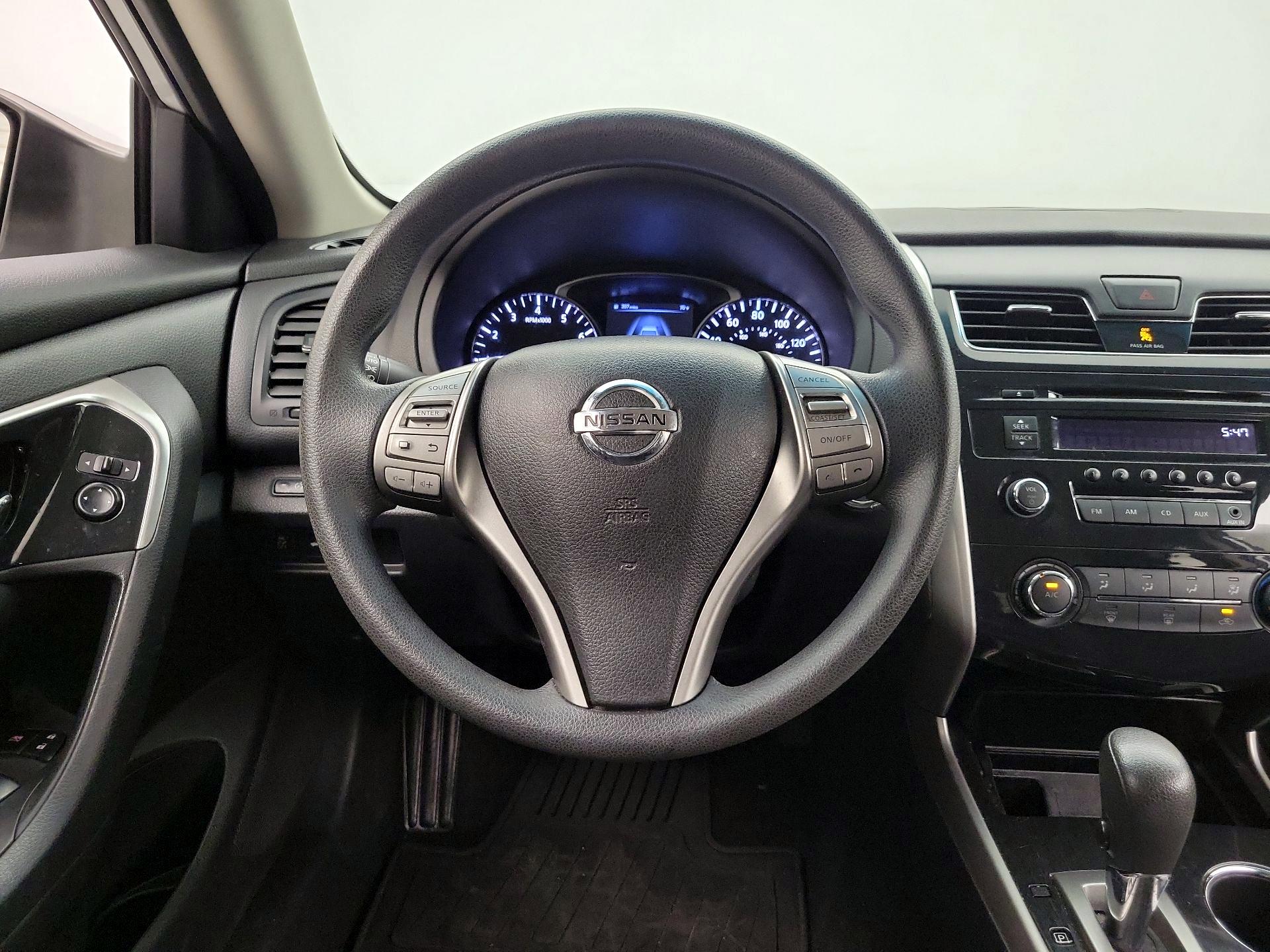 Thumbnail: 2014 Nissan Altima - 10