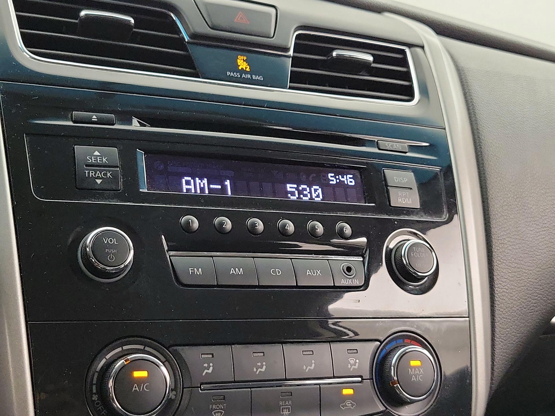 Thumbnail: 2014 Nissan Altima - 14