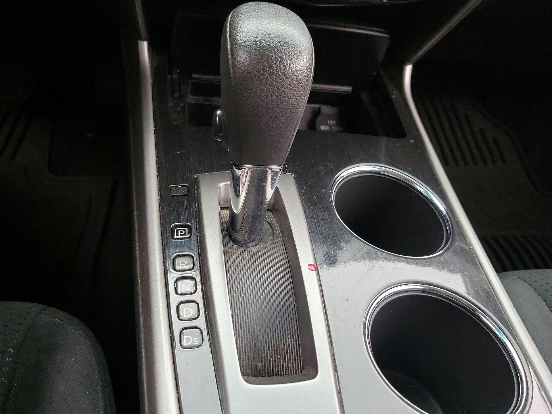 Thumbnail: 2014 Nissan Altima - 16