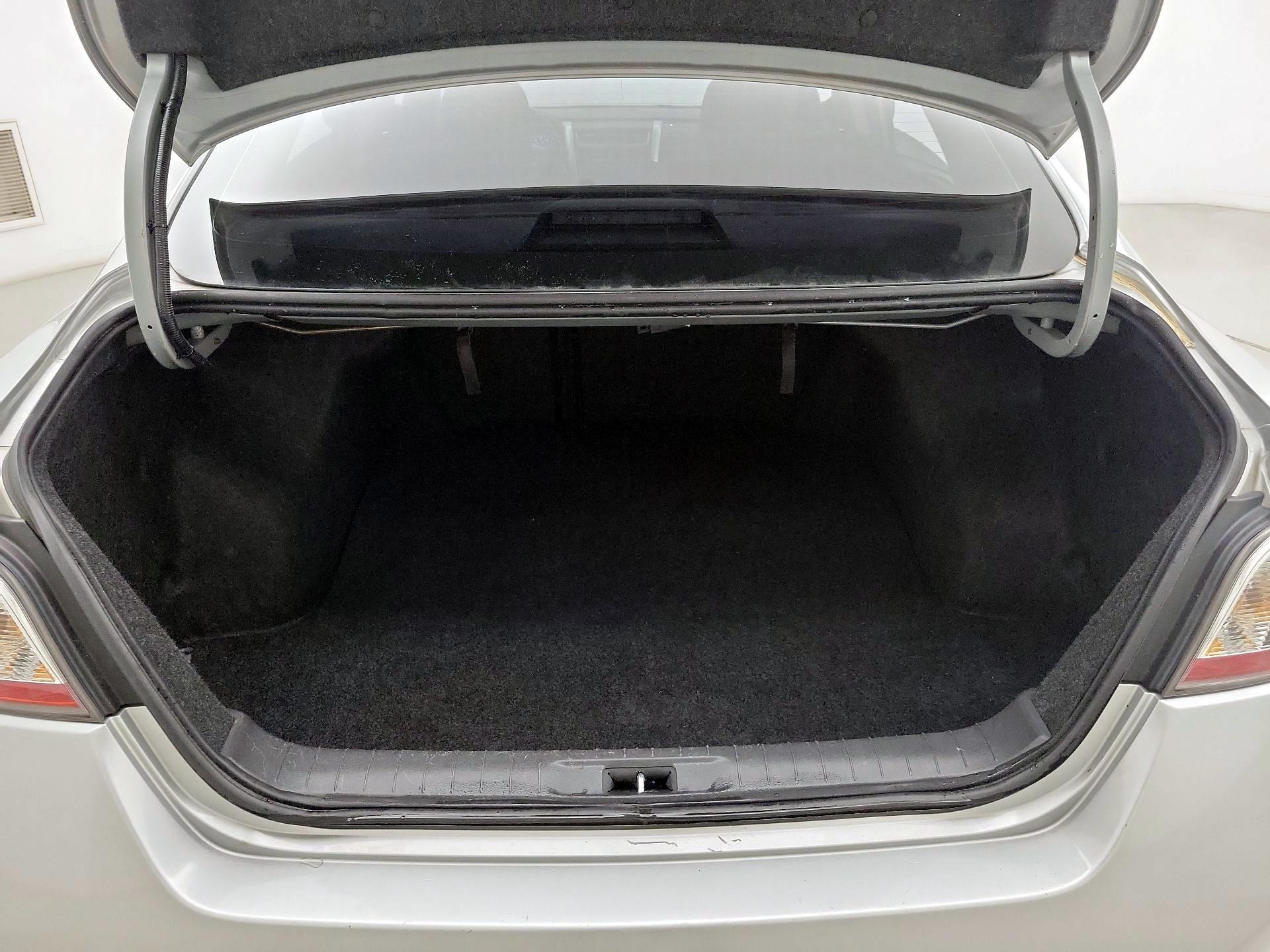 Thumbnail: 2014 Nissan Altima - 19