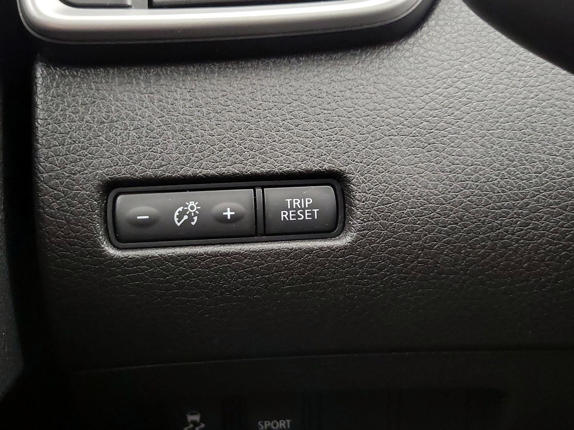 Thumbnail: 2016 Nissan Rogue - 13