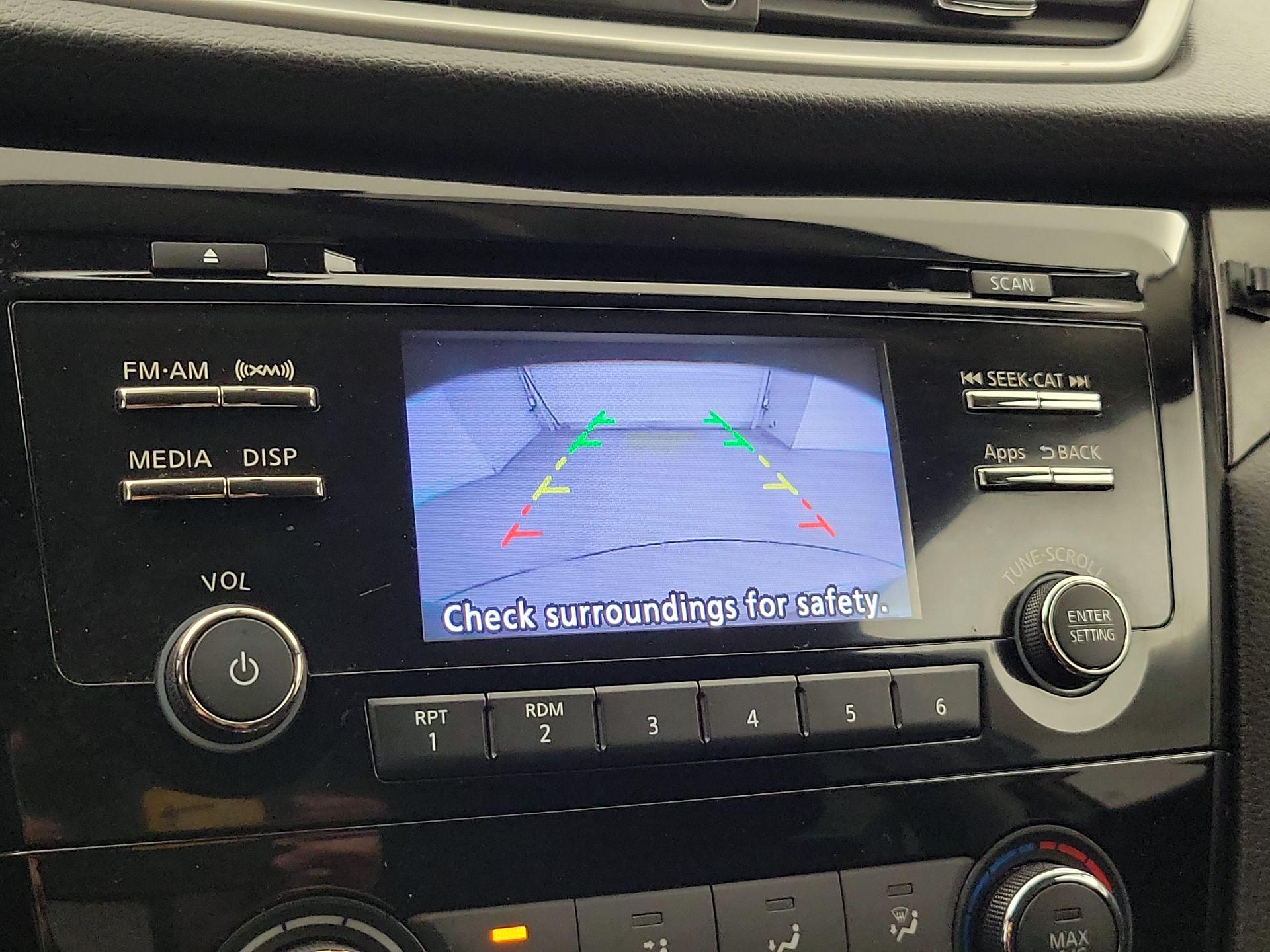 Thumbnail: 2016 Nissan Rogue - 14