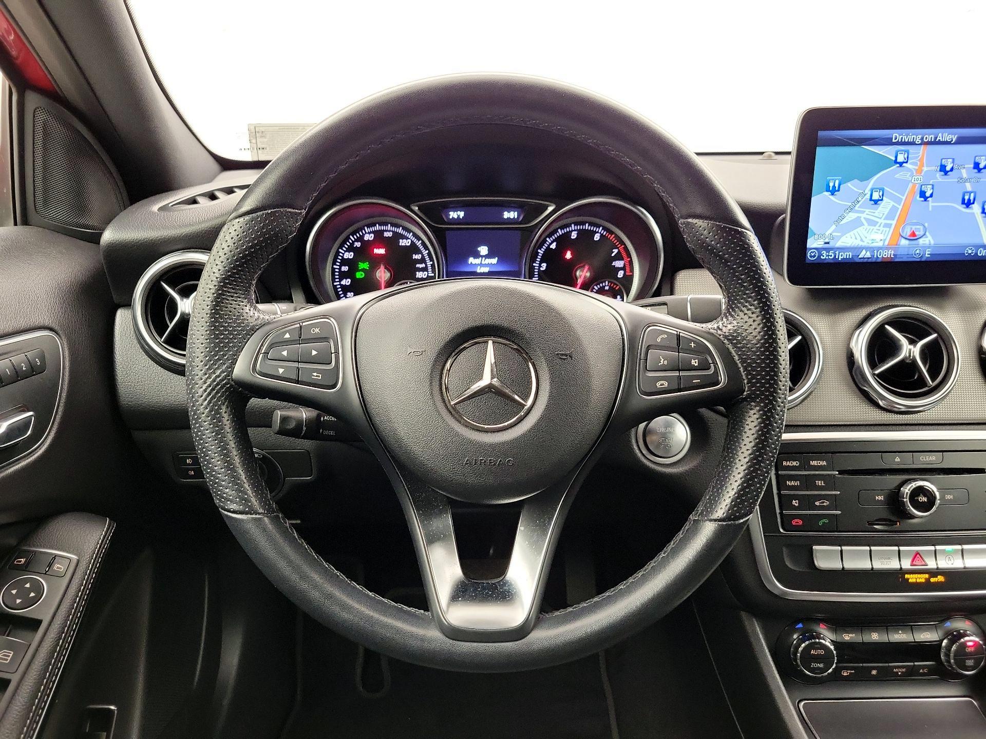 Thumbnail: 2020 Mercedes-Benz GLA - 10