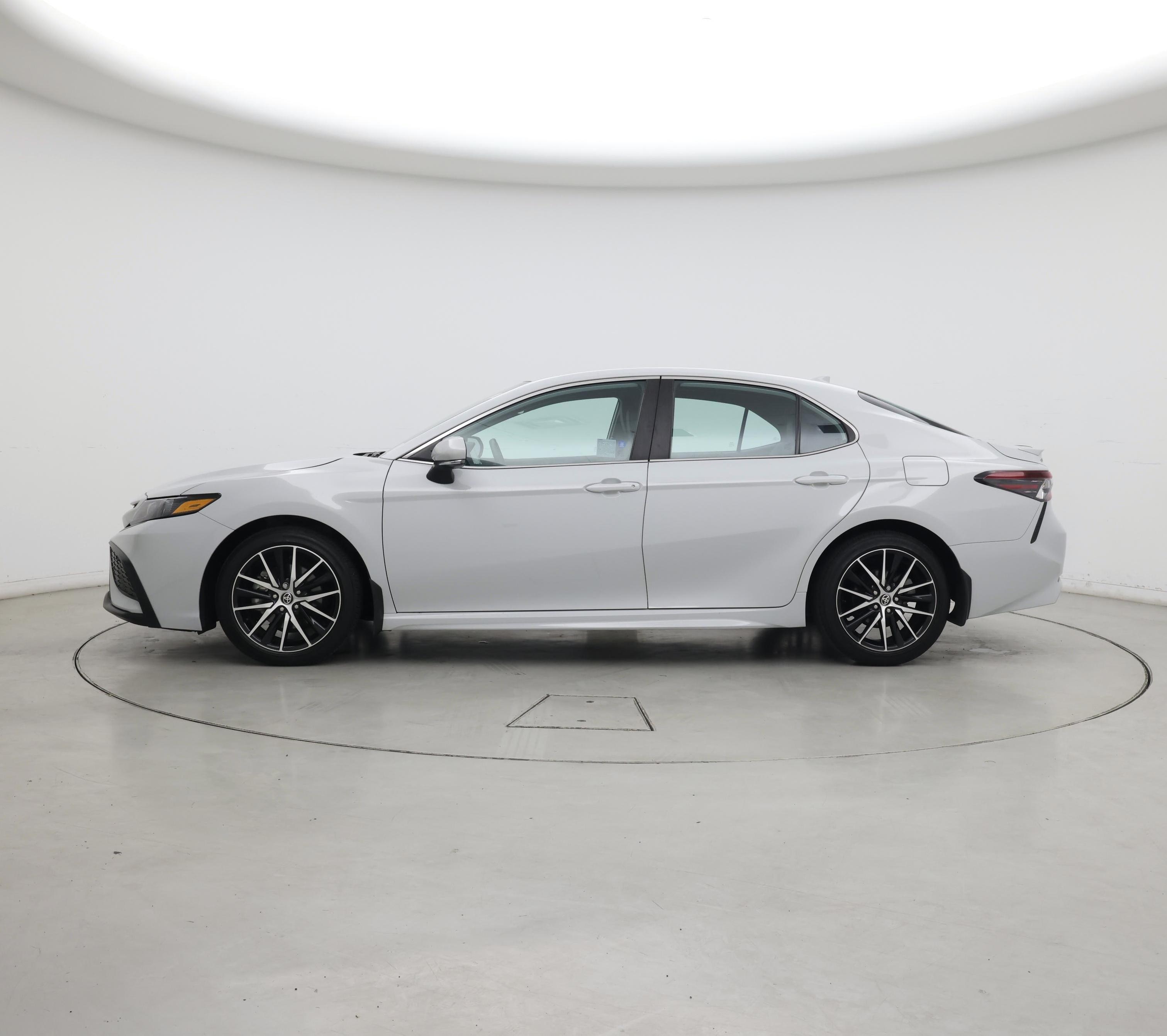 Thumbnail: 2024 Toyota Camry - 3