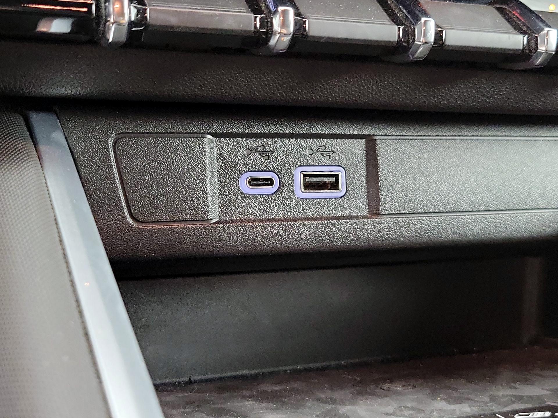 Thumbnail: 2023 Chevrolet Colorado - 18