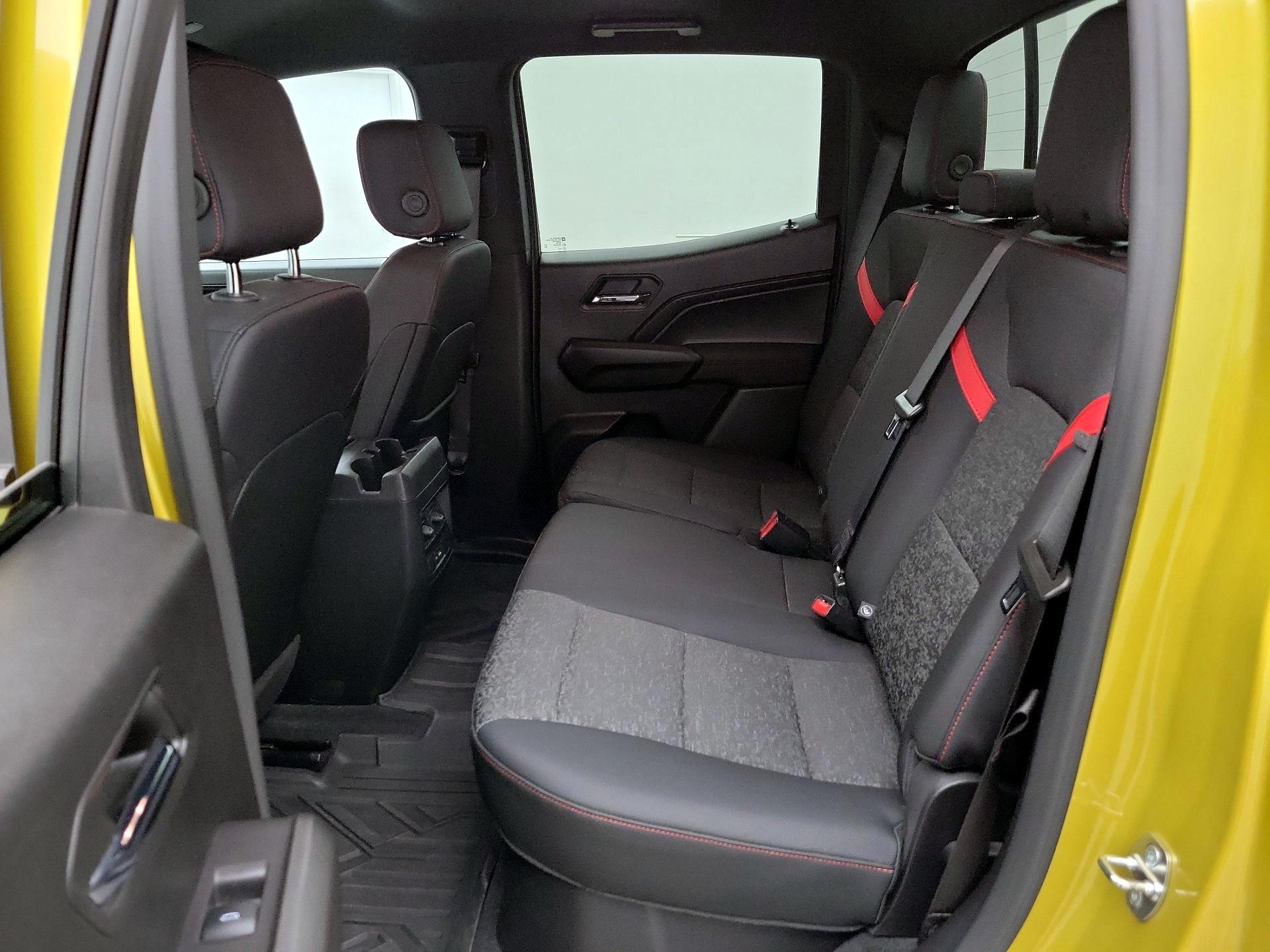 Thumbnail: 2023 Chevrolet Colorado - 19