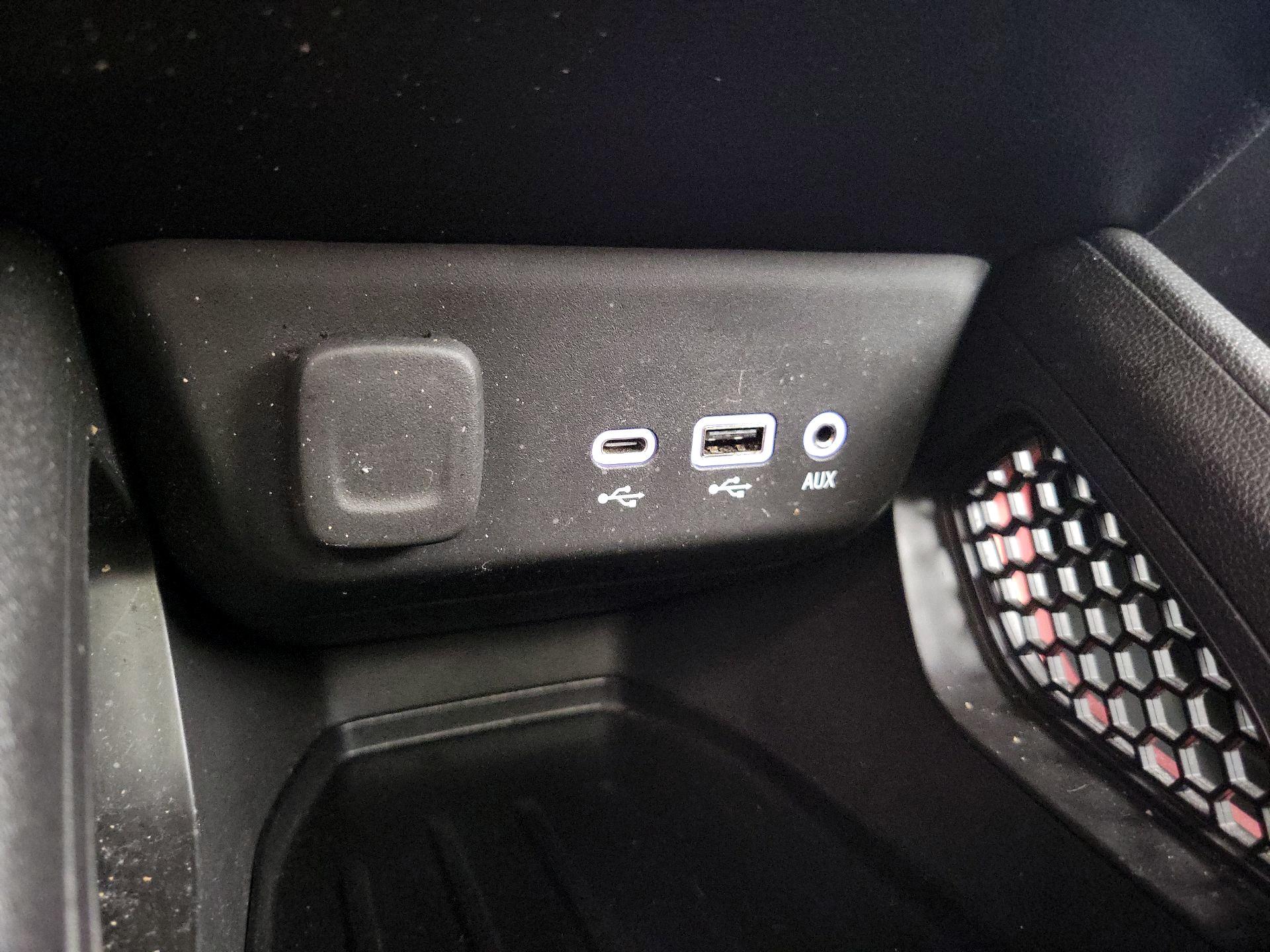 Thumbnail: 2023 Chevrolet TrailBlazer - 18