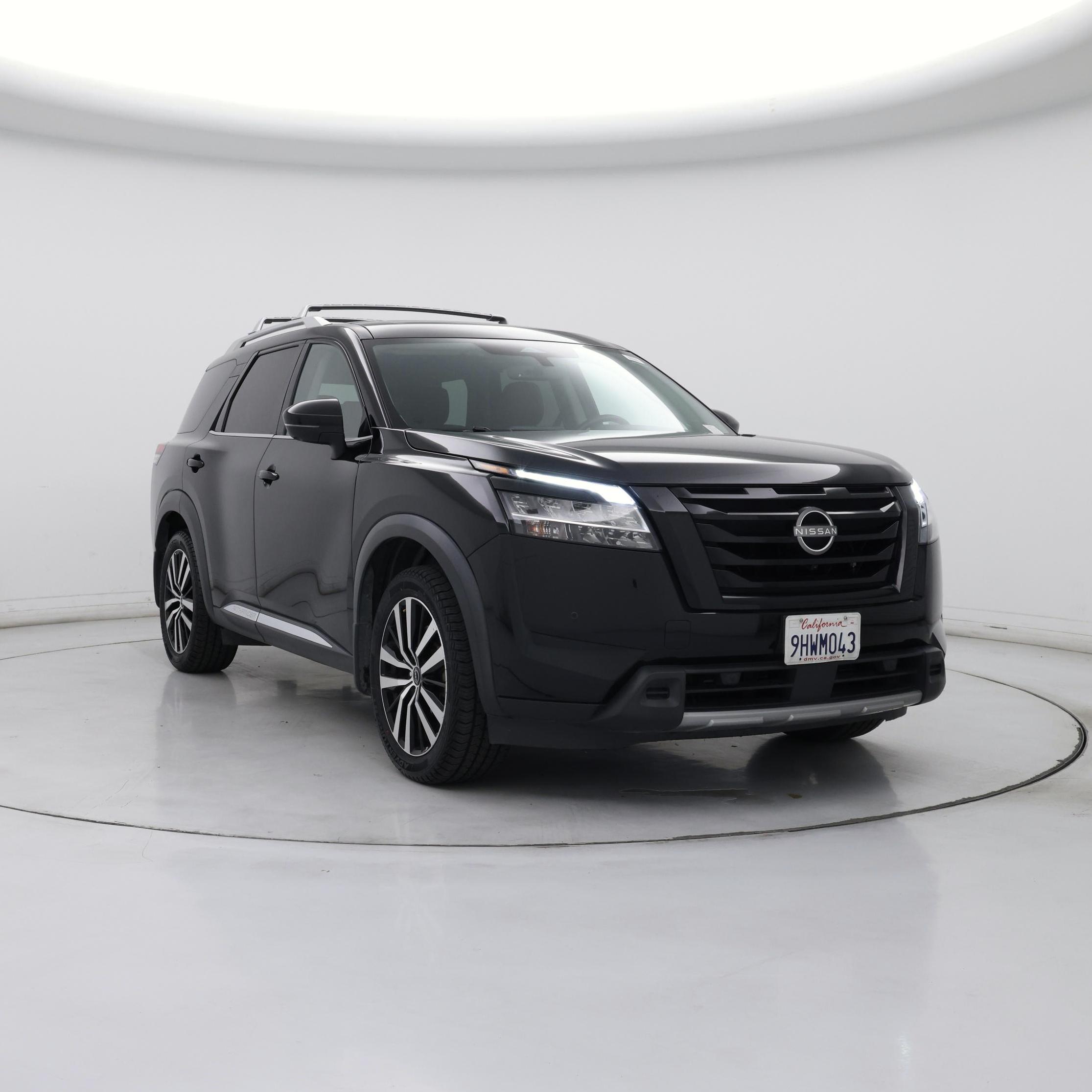 Black 2023 Nissan Pathfinder Platinum FWD SUV / Crossover Front-Wheel Drive Automatic