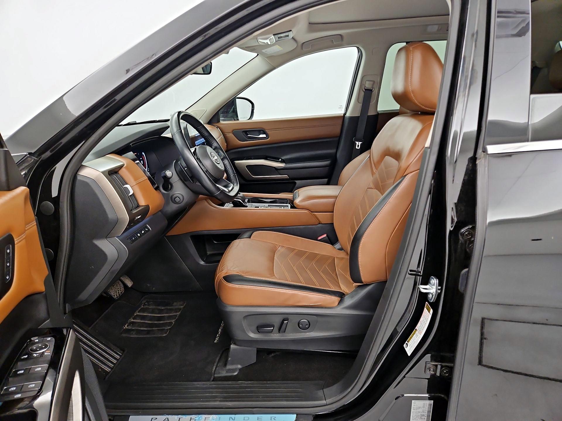 Thumbnail: 2023 Nissan Pathfinder - 11