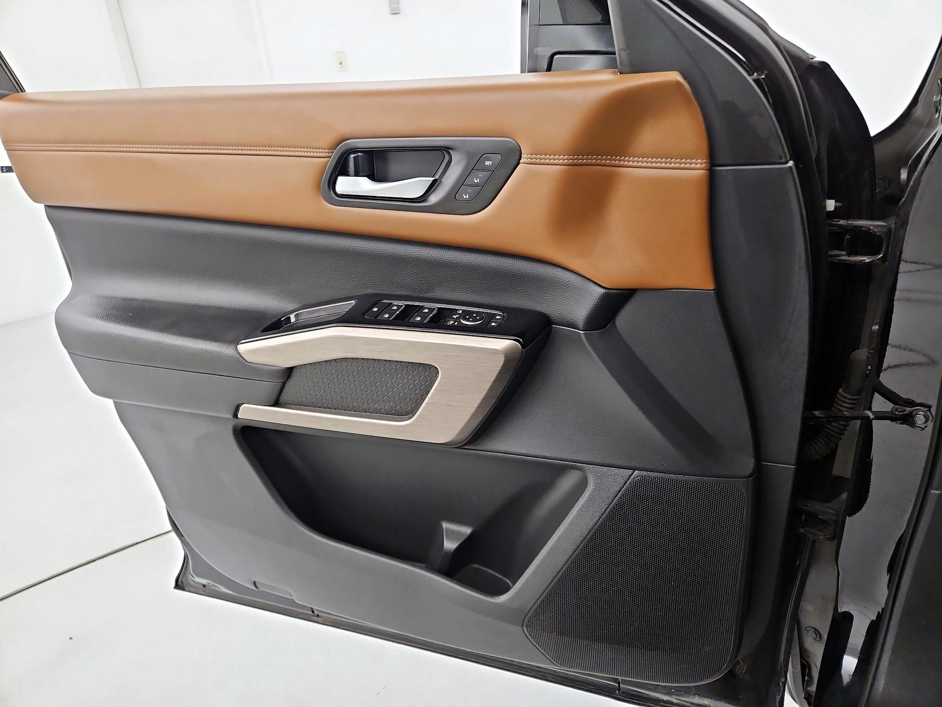 Thumbnail: 2023 Nissan Pathfinder - 12