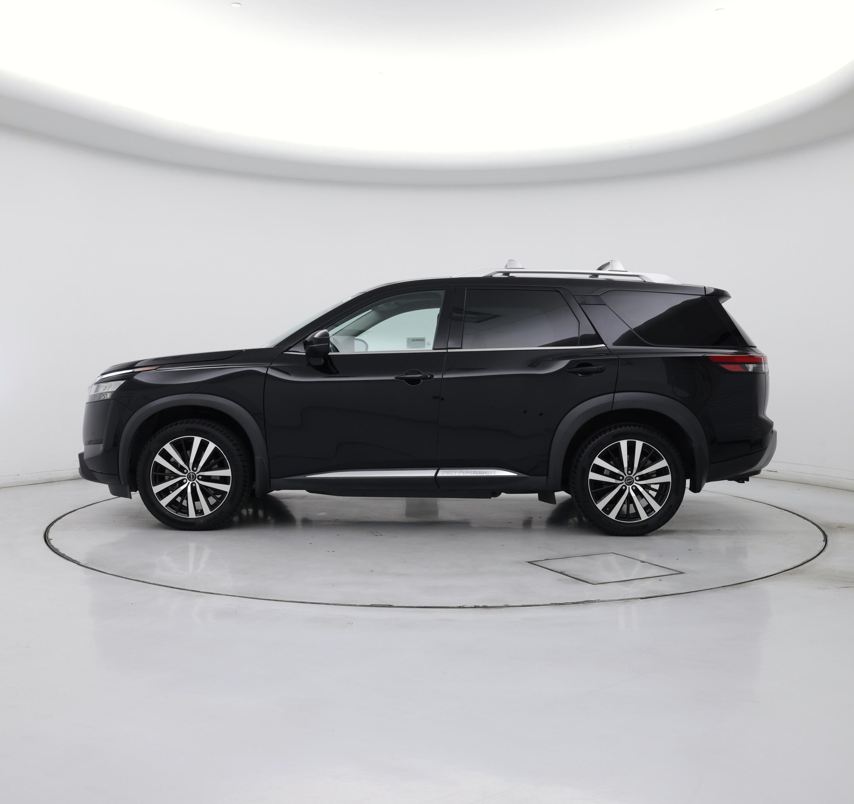 Thumbnail: 2023 Nissan Pathfinder - 3