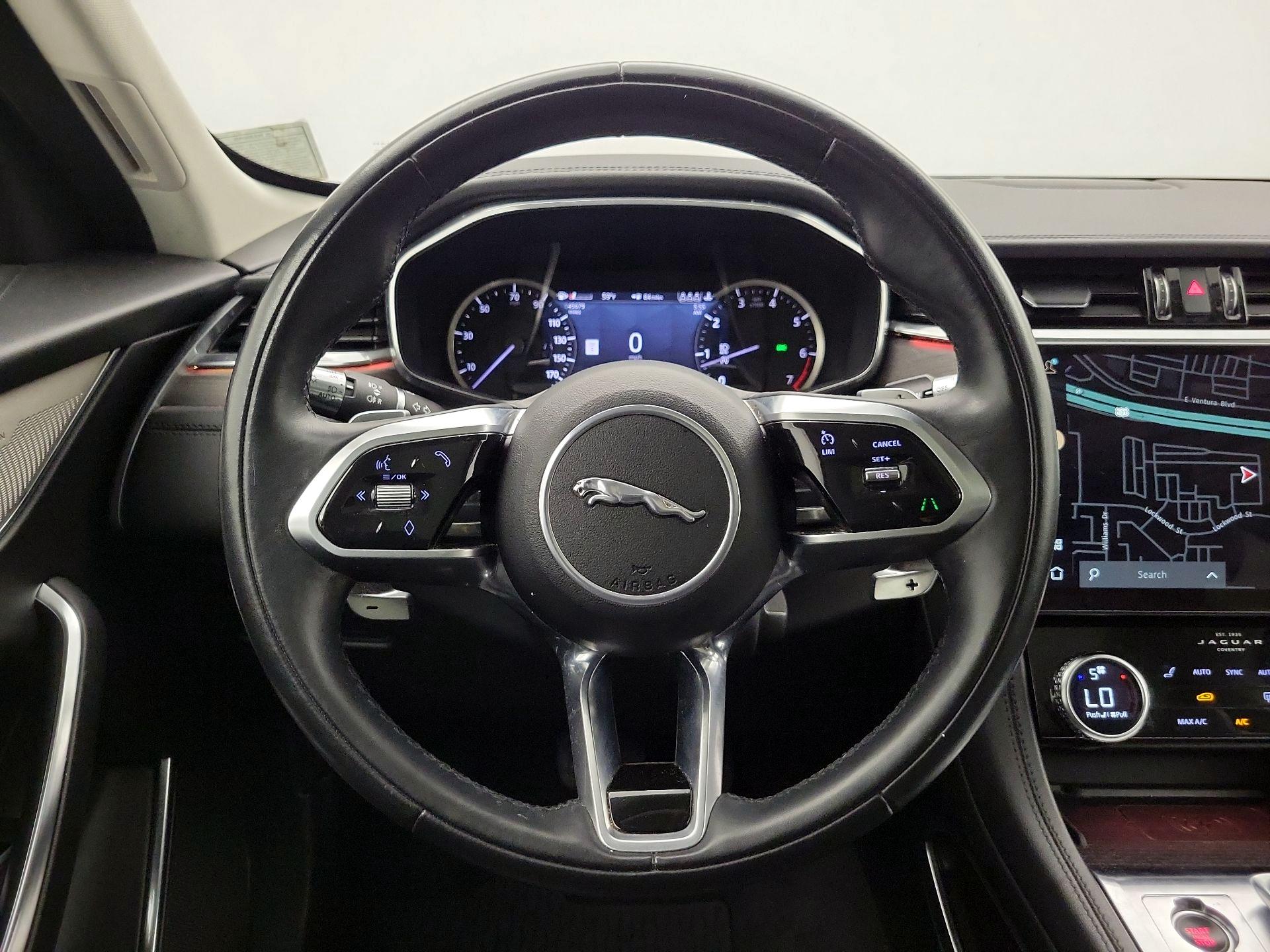 Thumbnail: 2022 Jaguar F-Pace - 10