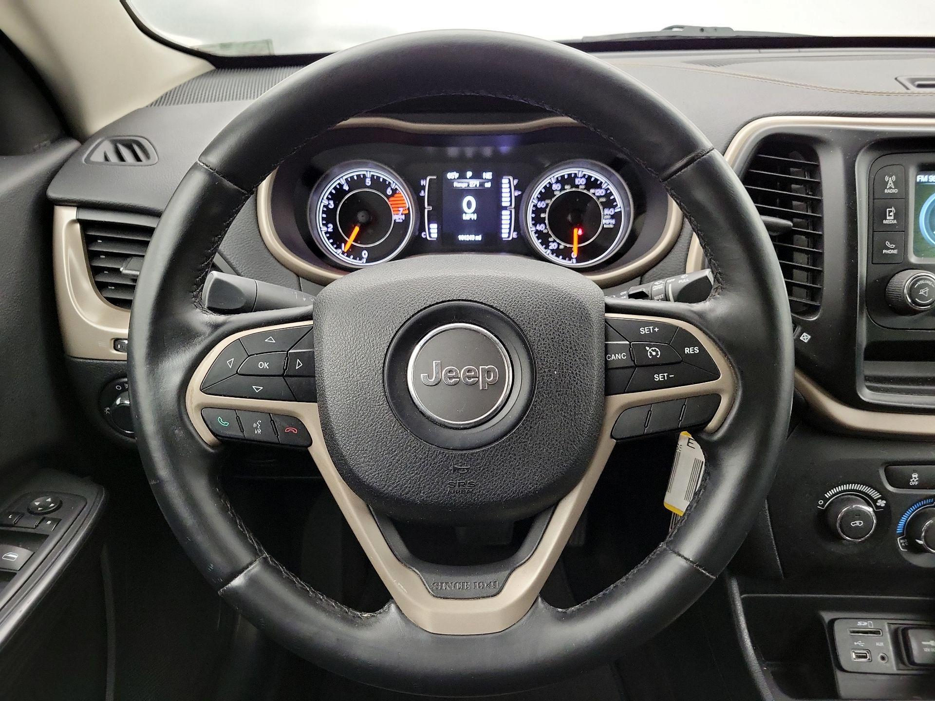 Thumbnail: 2016 Jeep Cherokee - 10