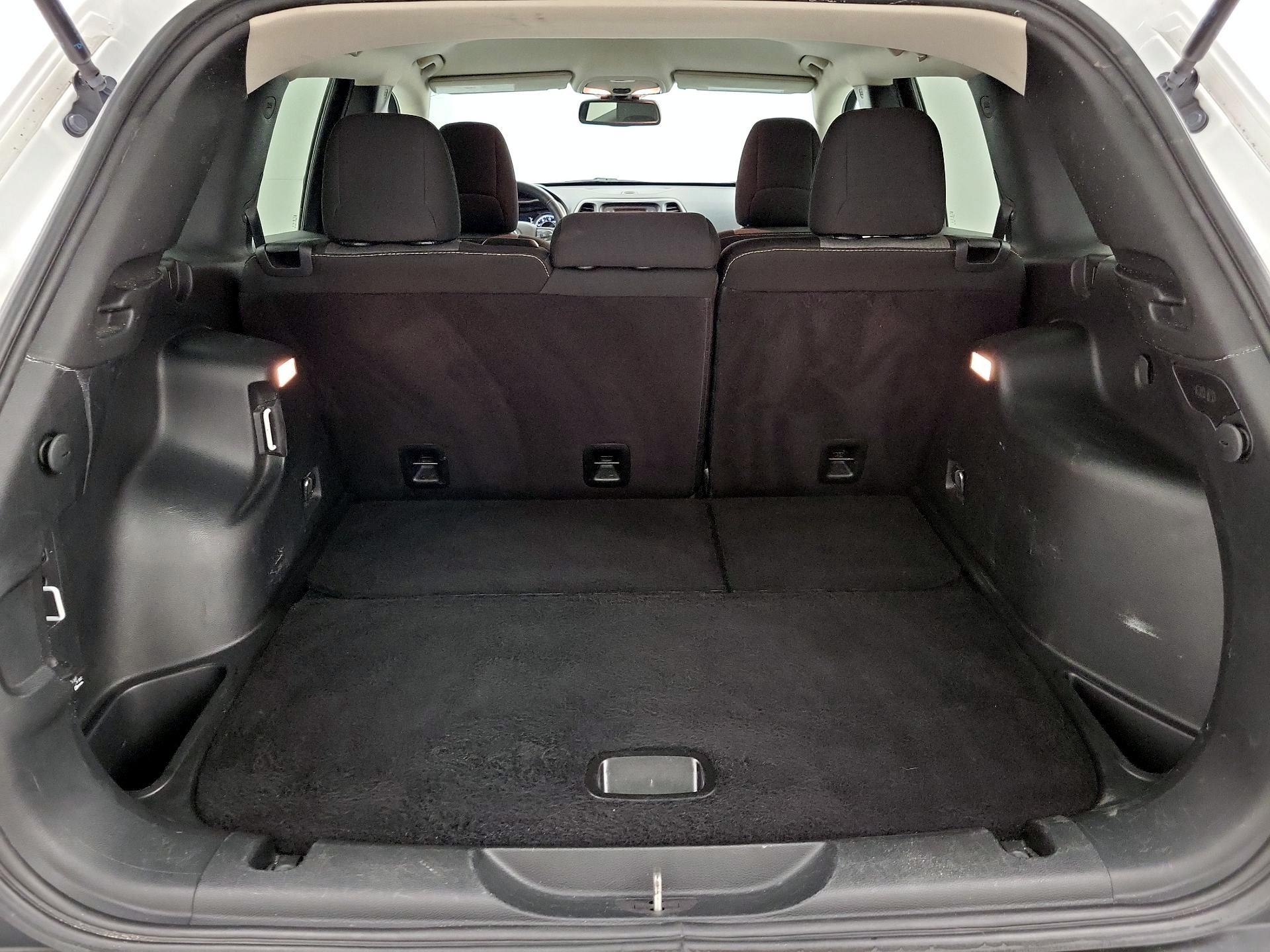 Thumbnail: 2016 Jeep Cherokee - 20