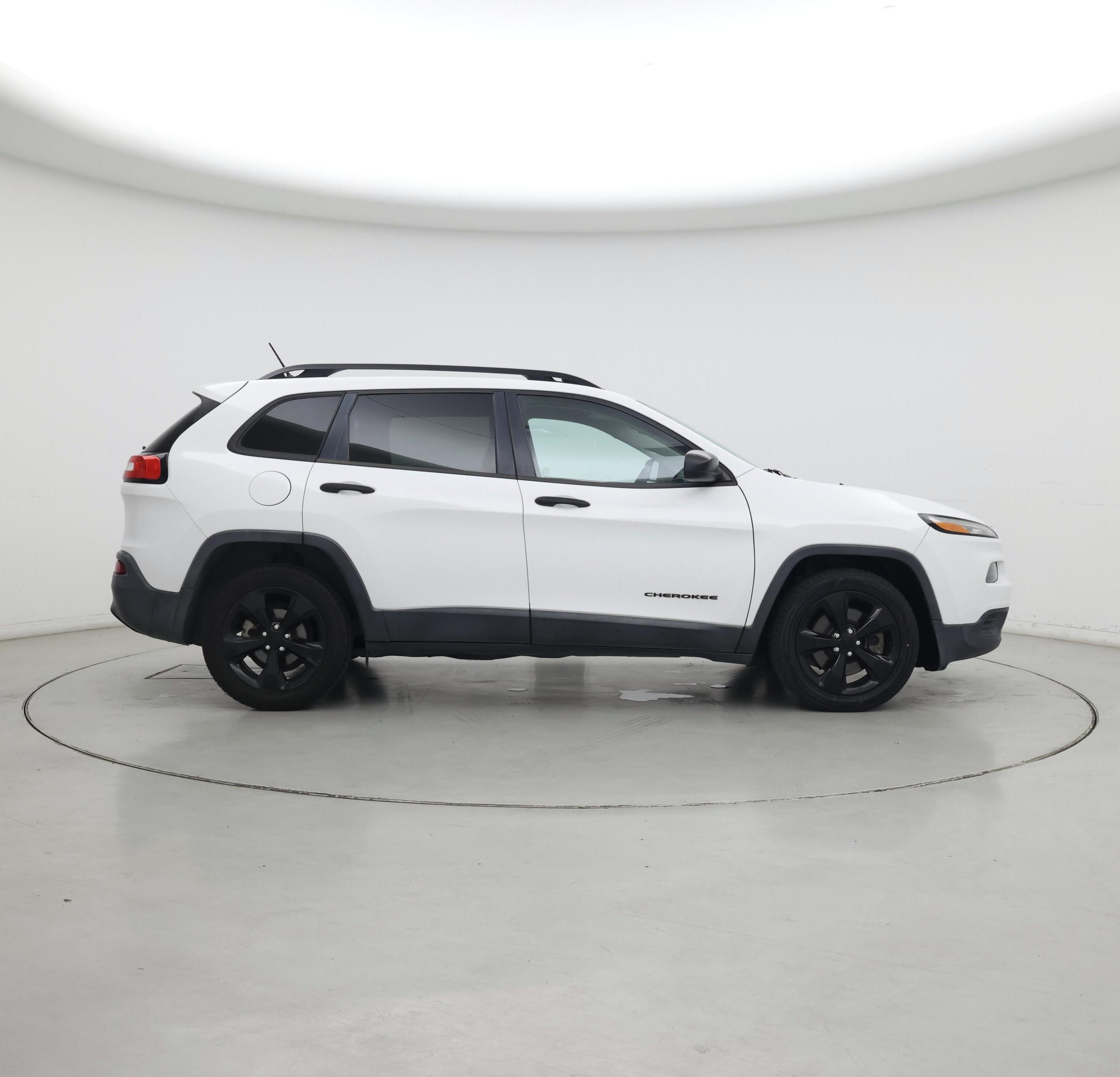 Thumbnail: 2016 Jeep Cherokee - 7
