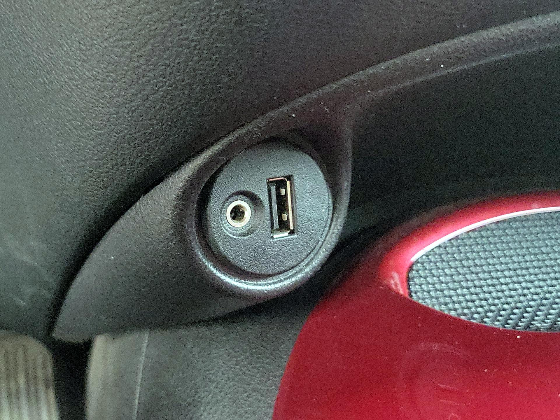 Thumbnail: 2015 Nissan Juke - 19