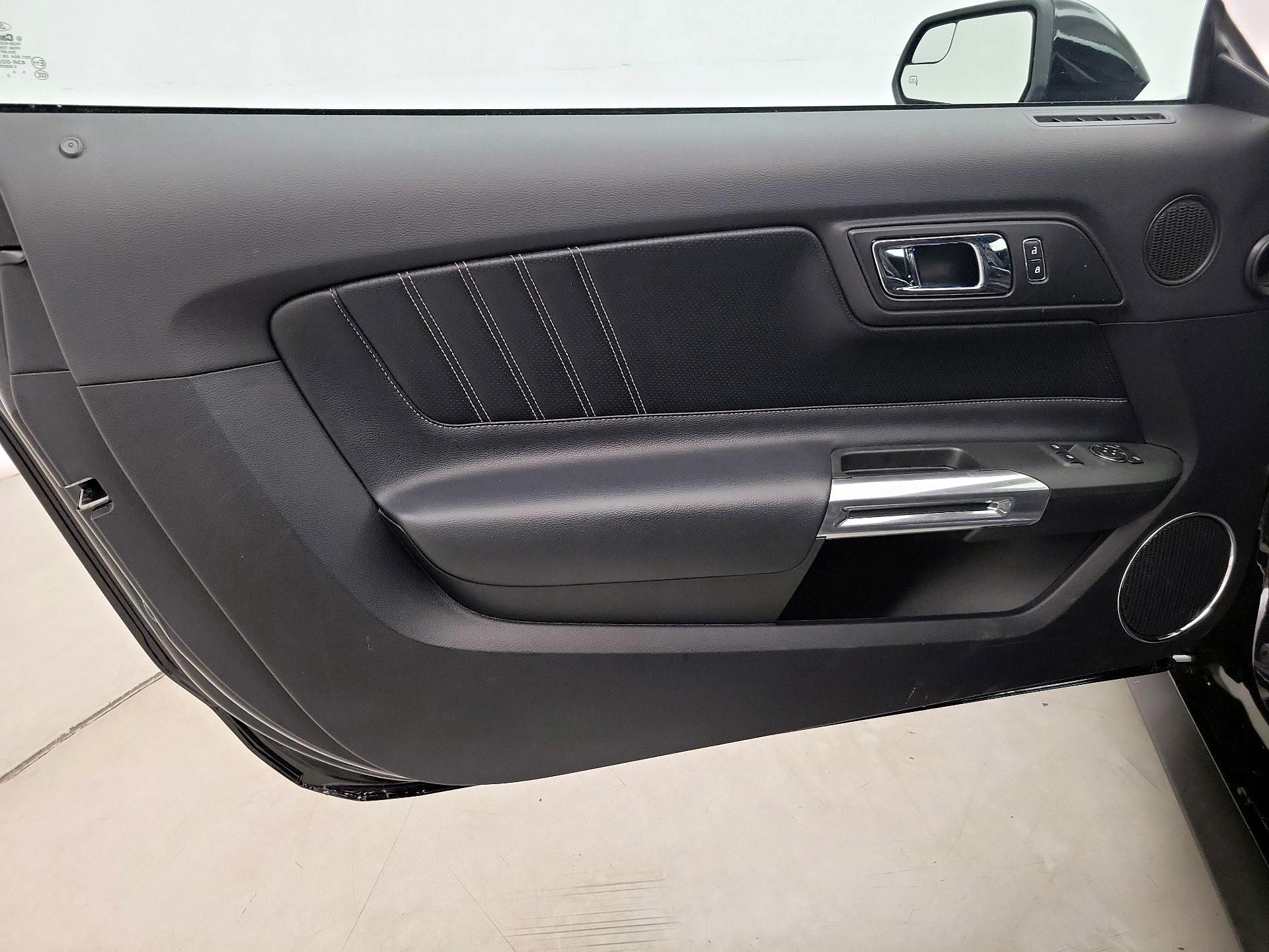 Thumbnail: 2016 Ford Mustang - 12