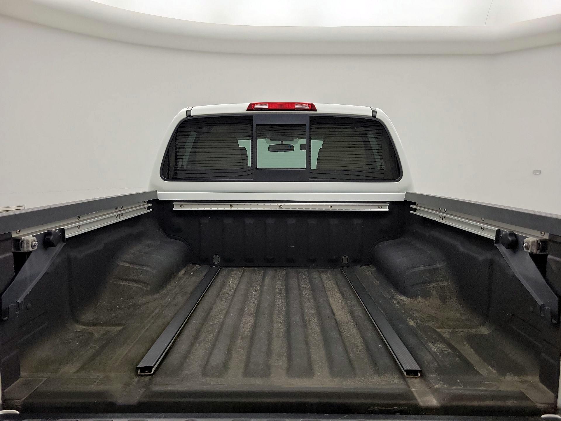 Thumbnail: 2016 Nissan Frontier - 20