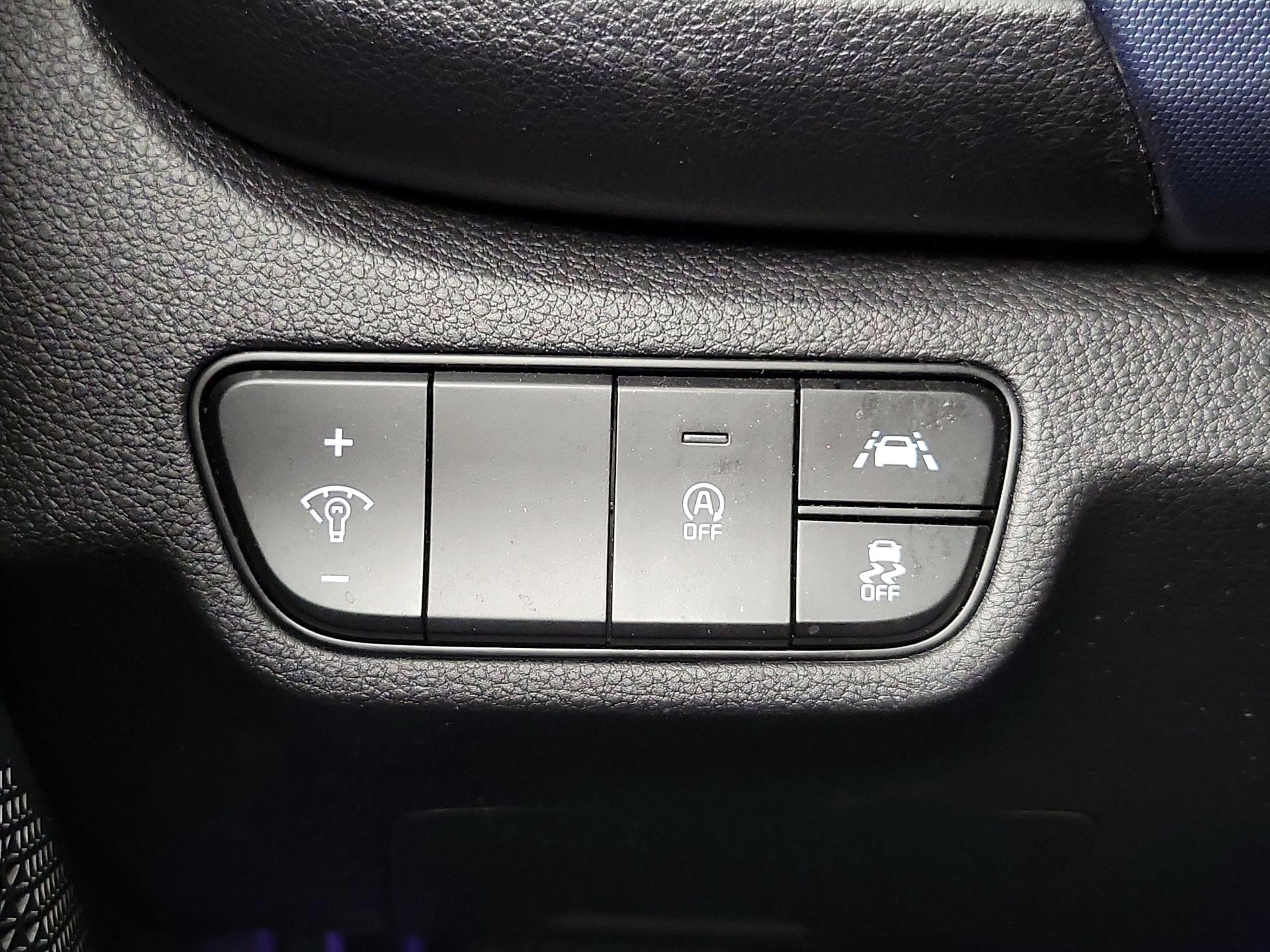 Thumbnail: 2022 Kia Seltos - 13